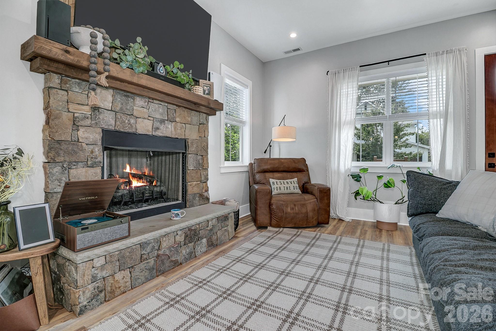 20 Phillip Lane Property Photo 6