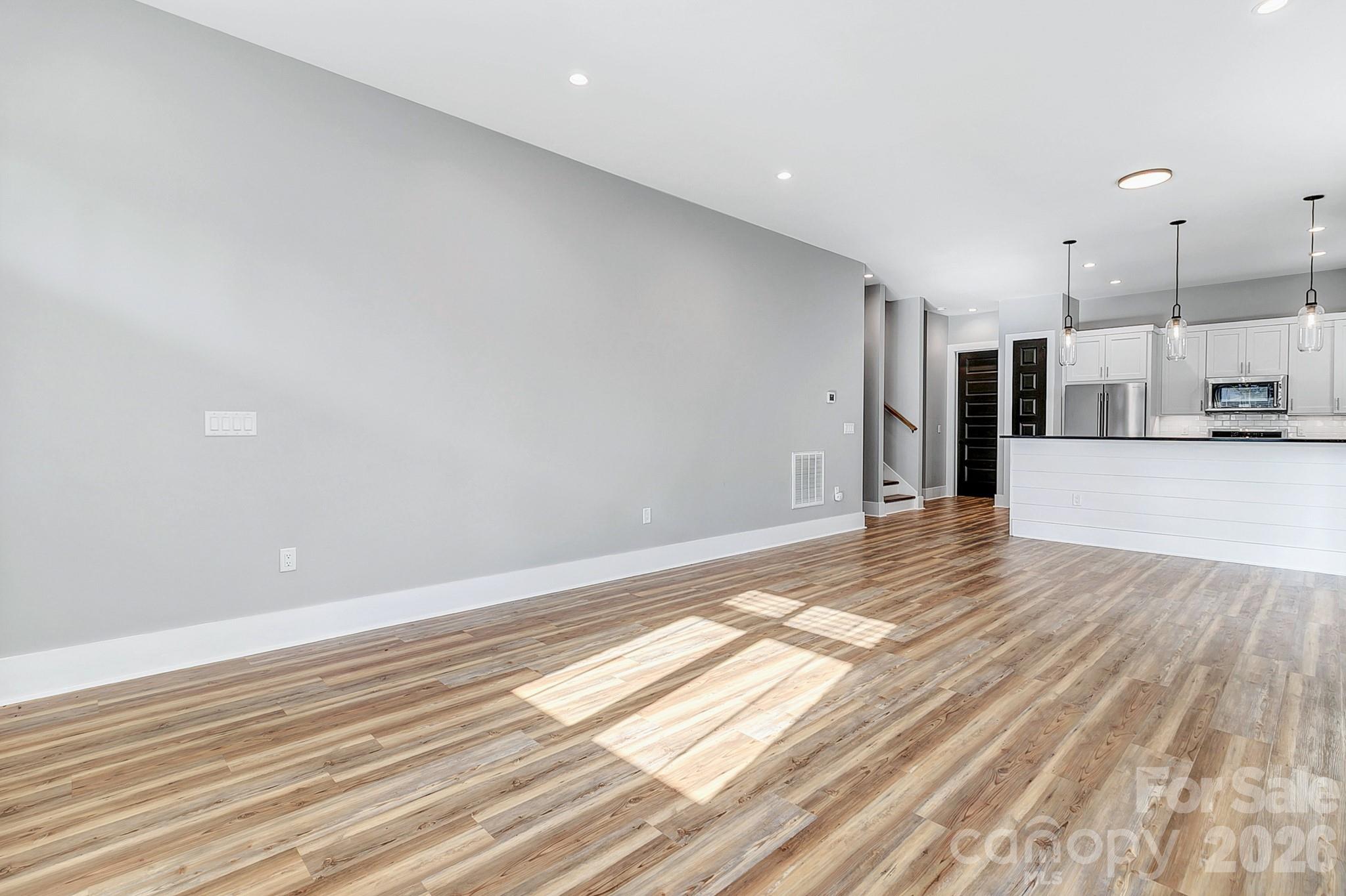 20 Phillip Lane Property Photo 8