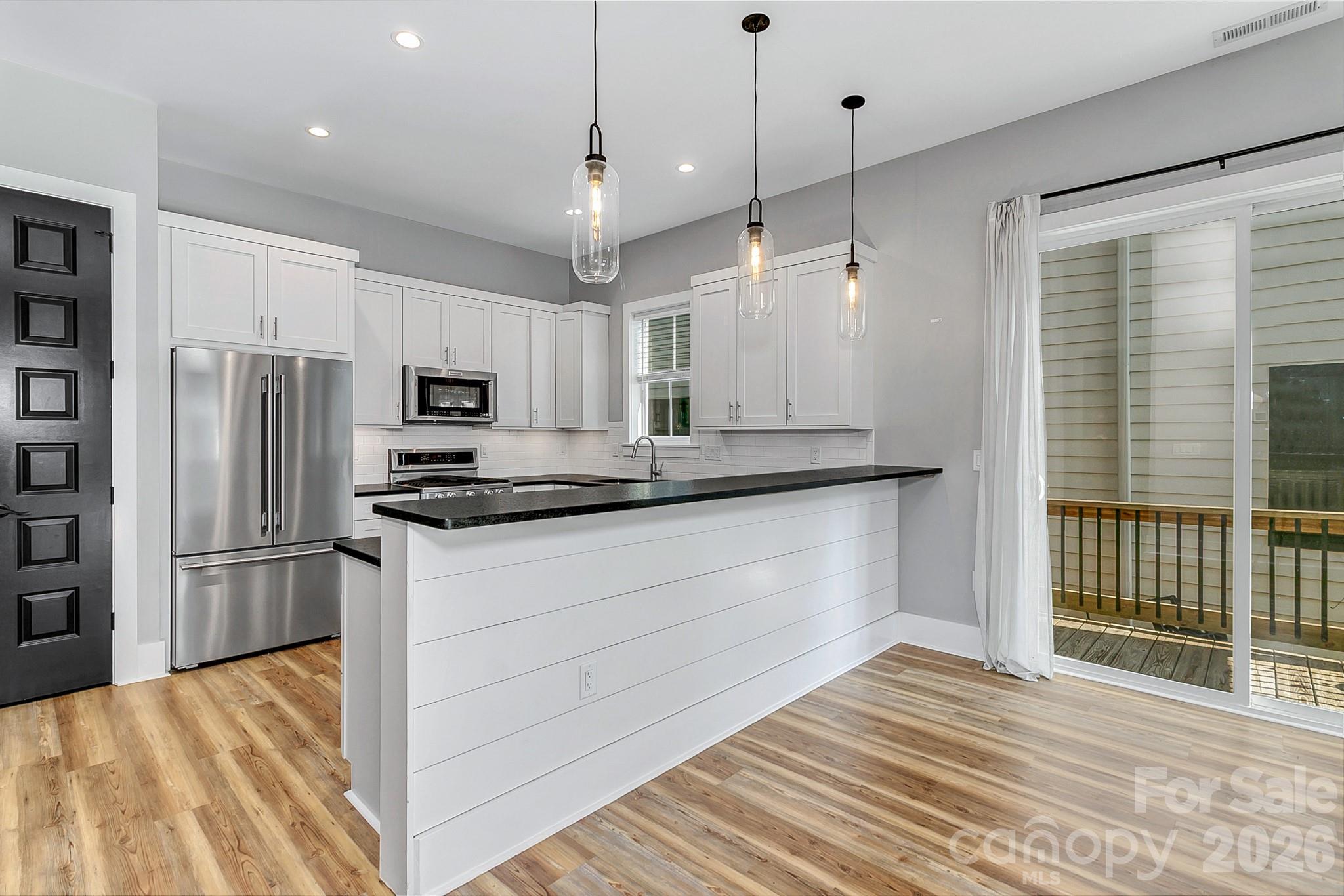 20 Phillip Lane Property Photo 9