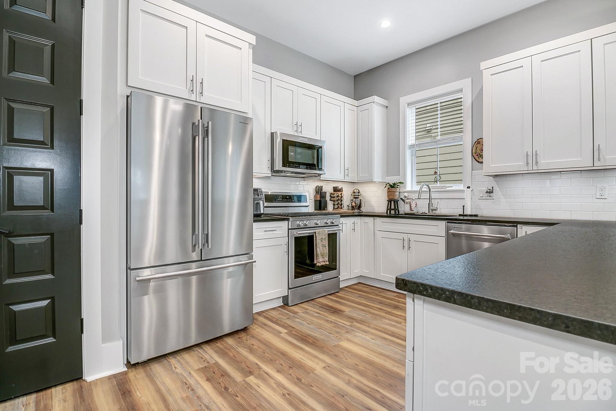 20 Phillip Lane Property Photo 10