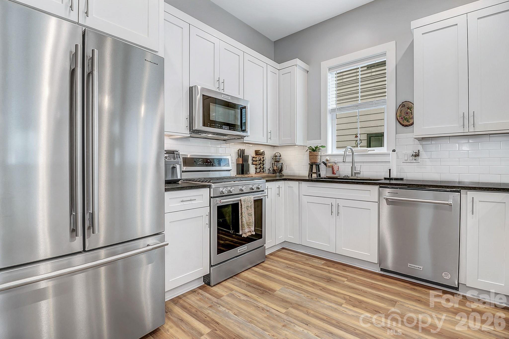 20 Phillip Lane Property Photo 11