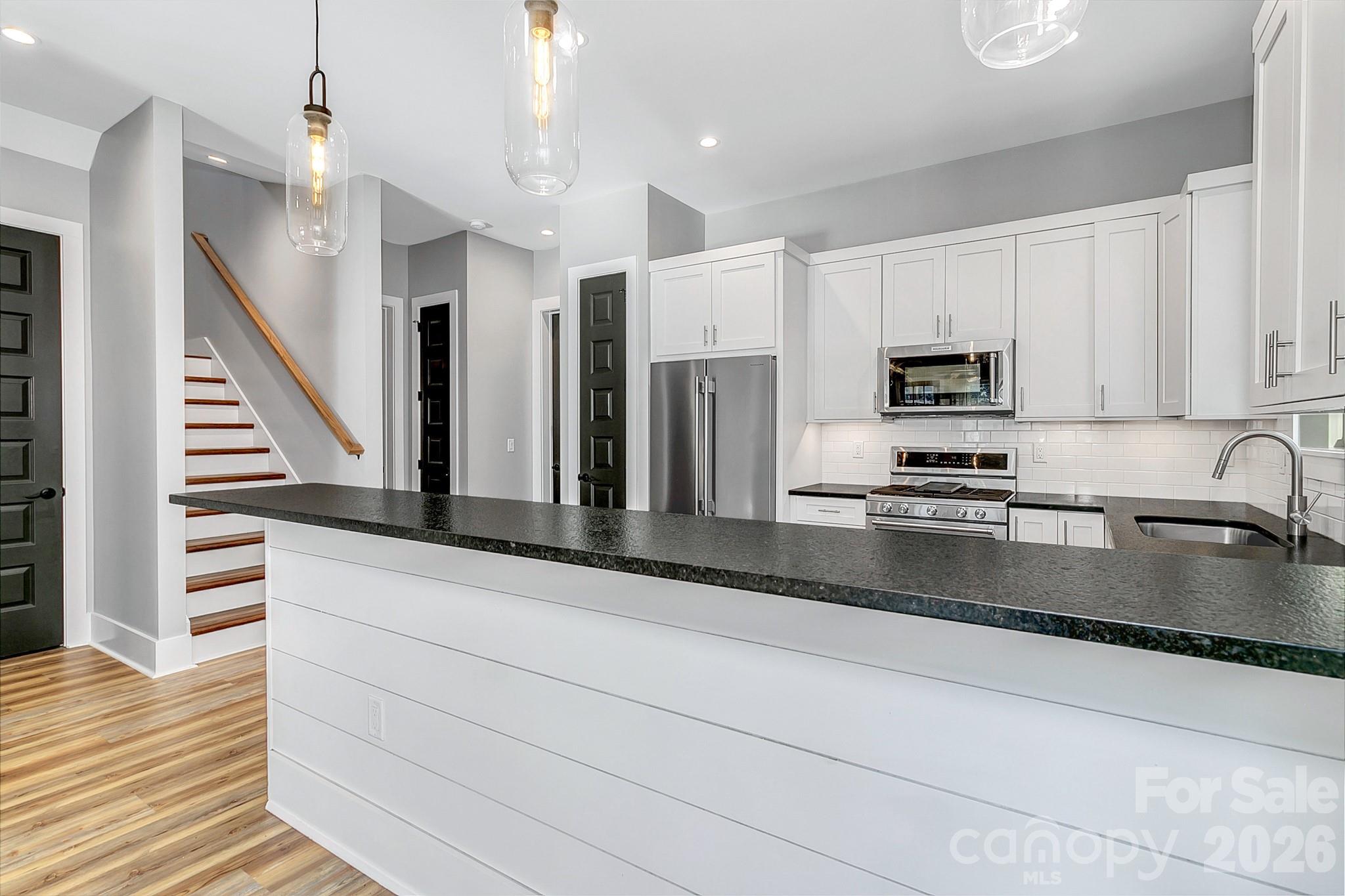 20 Phillip Lane Property Photo 11