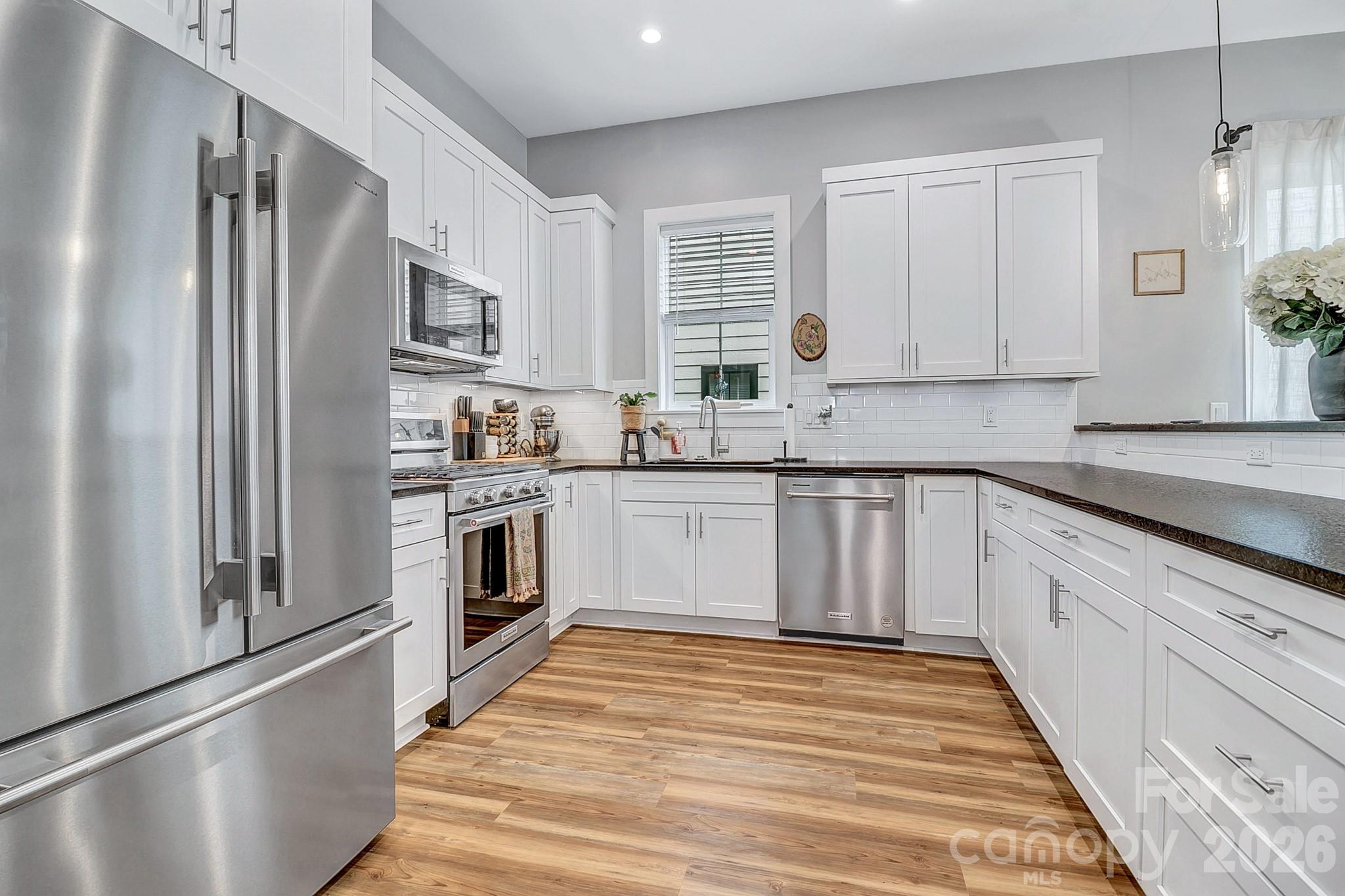 20 Phillip Lane Property Photo 13