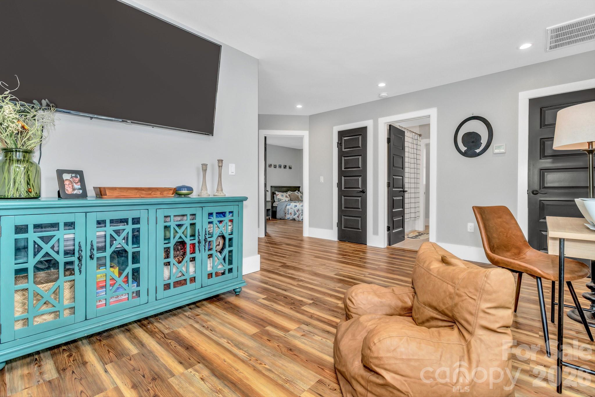 20 Phillip Lane Property Photo 33