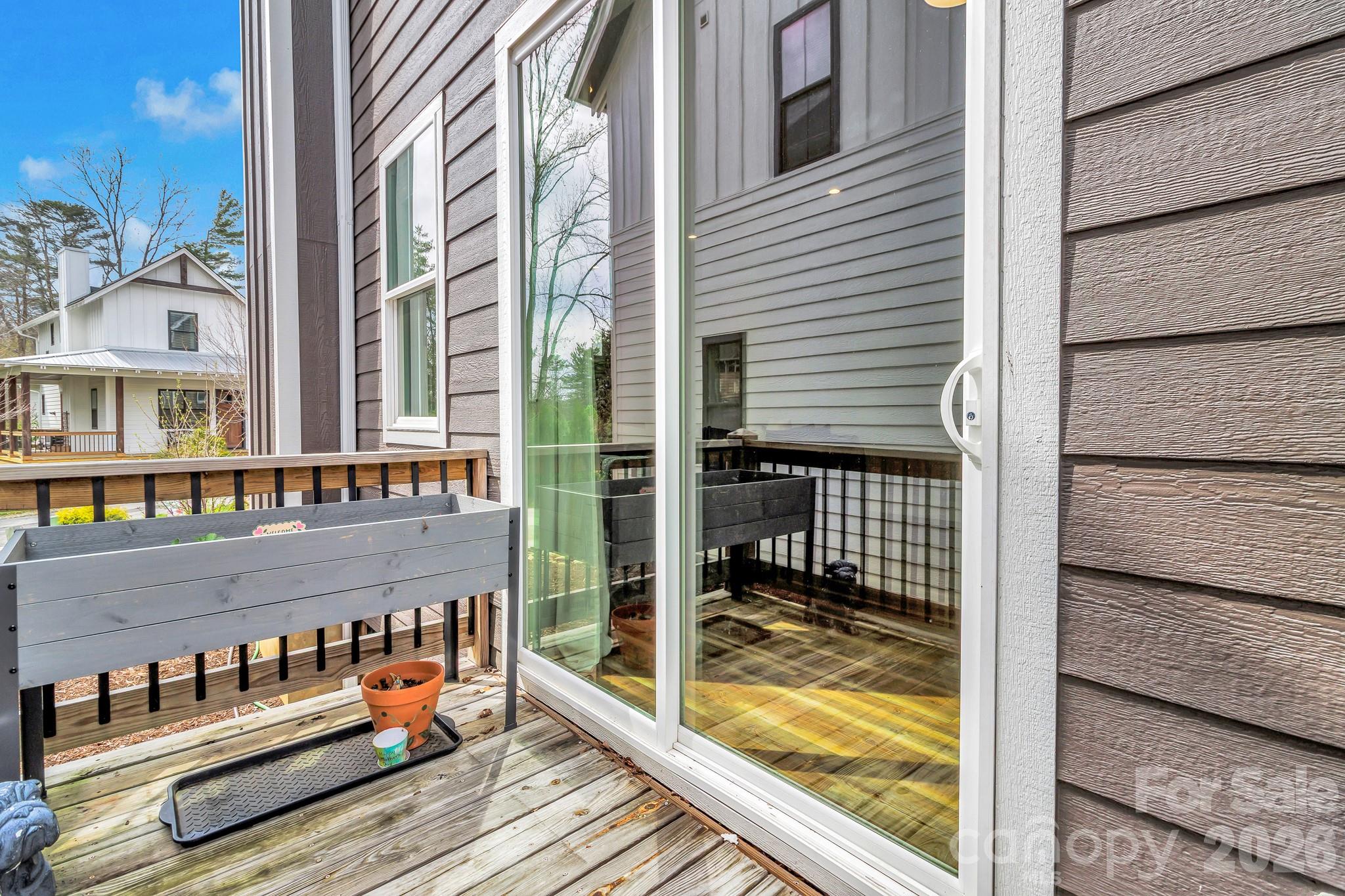 20 Phillip Lane Property Photo 44
