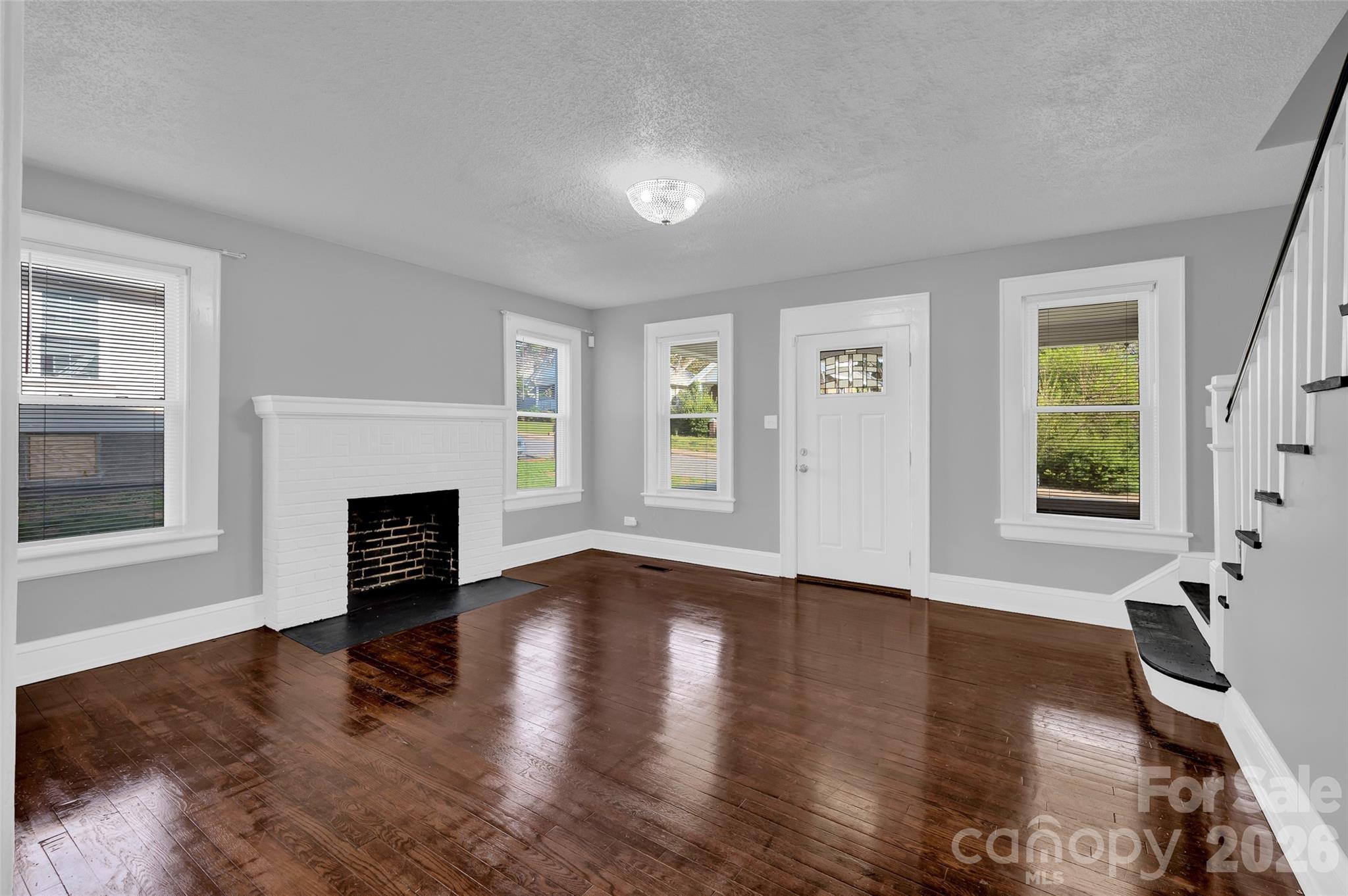 328-330 3rd Avenue Property Photo 5