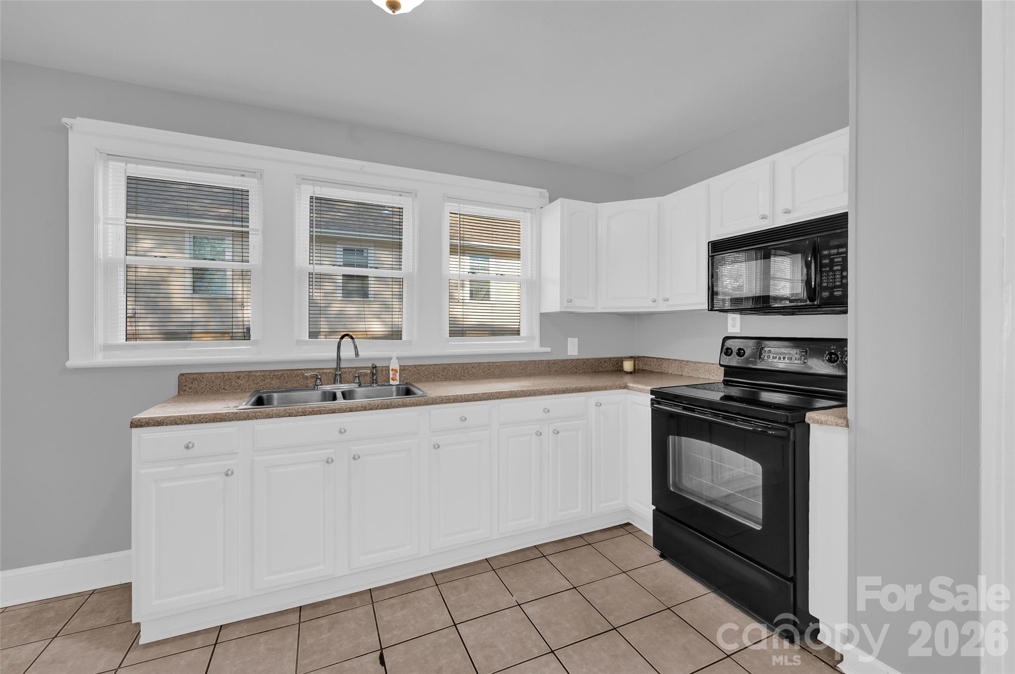 328-330 3rd Avenue Property Photo 10