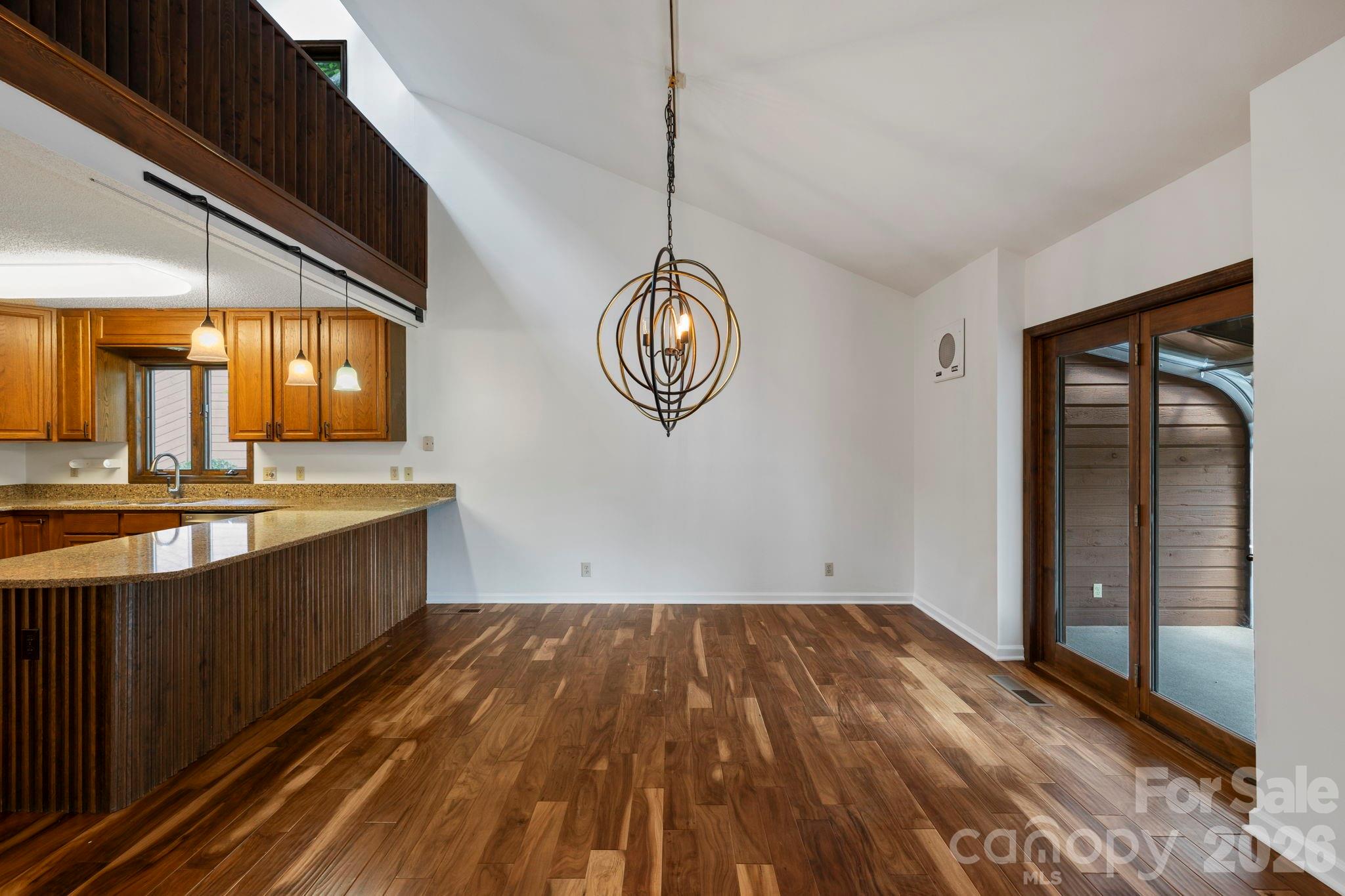 204 Woodfield Drive Property Photo 8