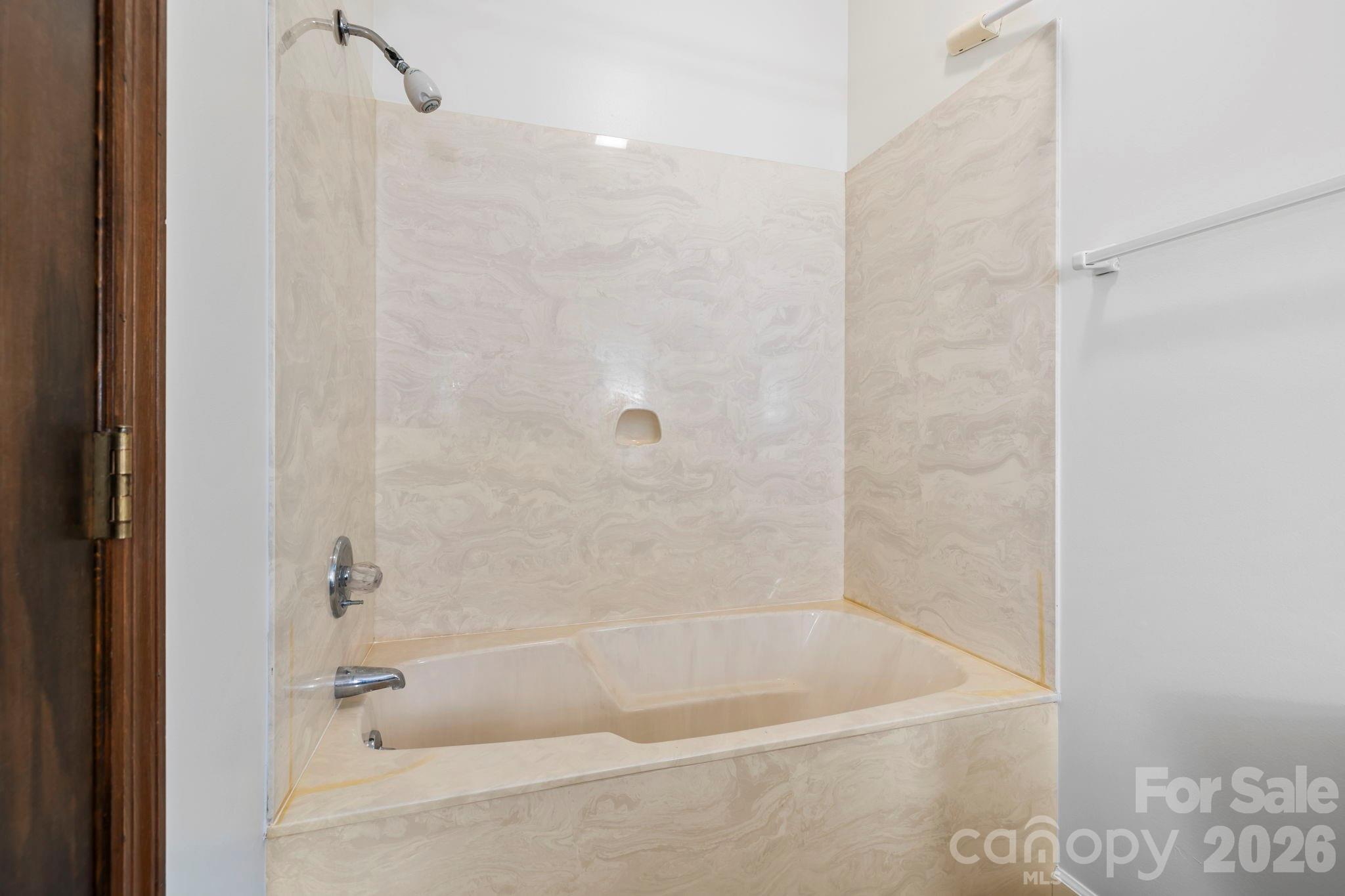 204 Woodfield Drive Property Photo 21