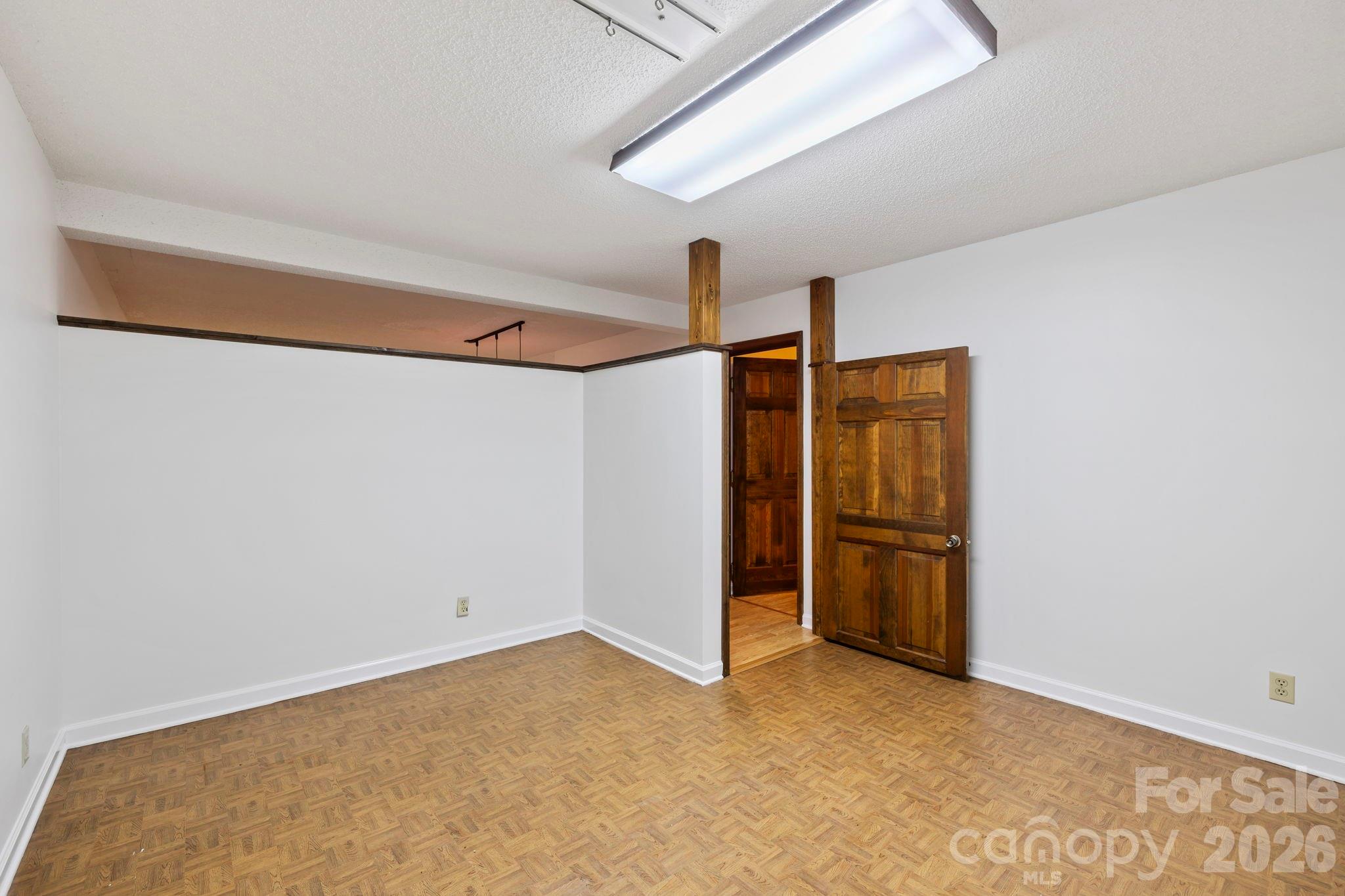 204 Woodfield Drive Property Photo 35