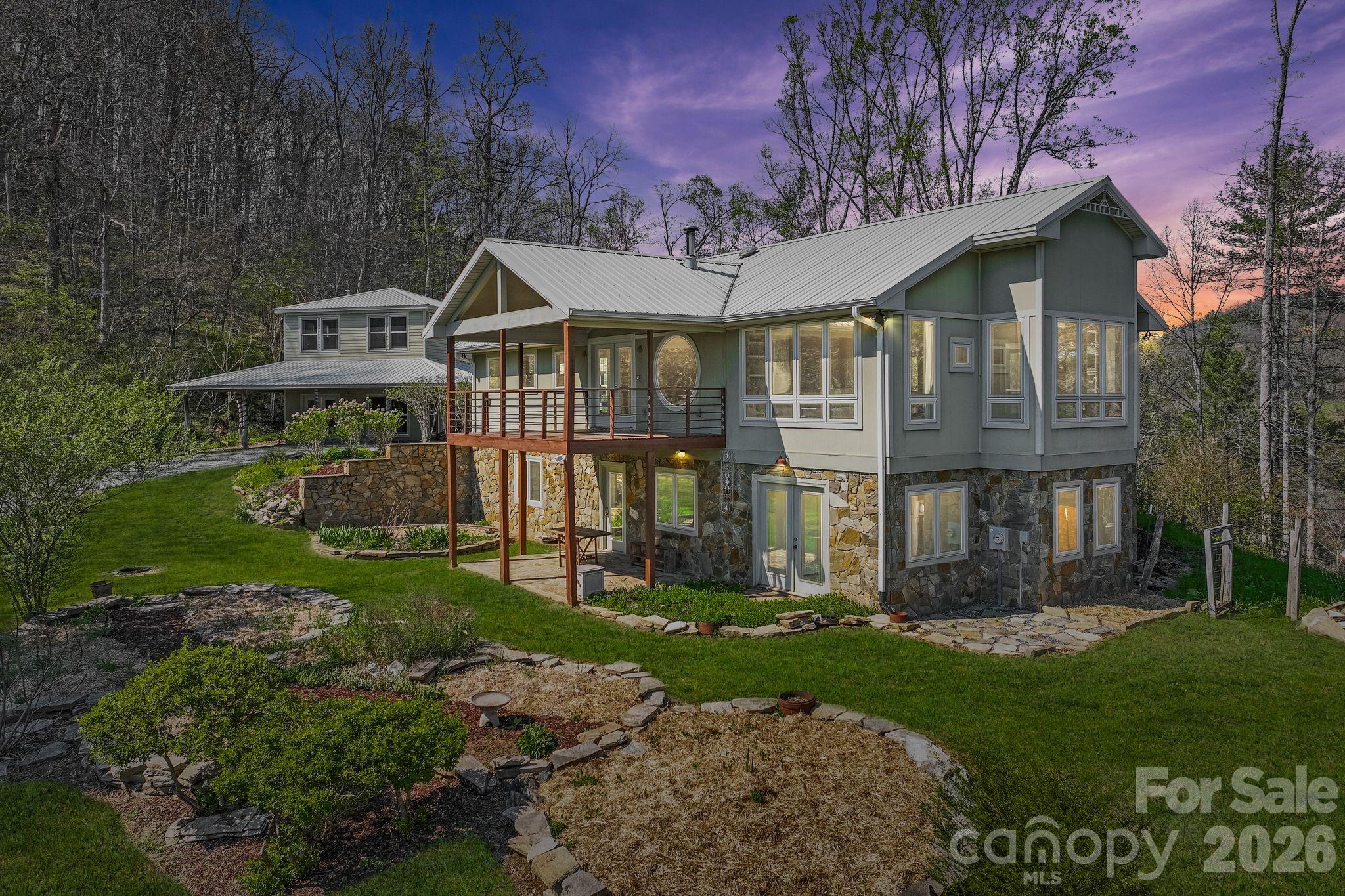 310 Burr Ridge Property Photo 2