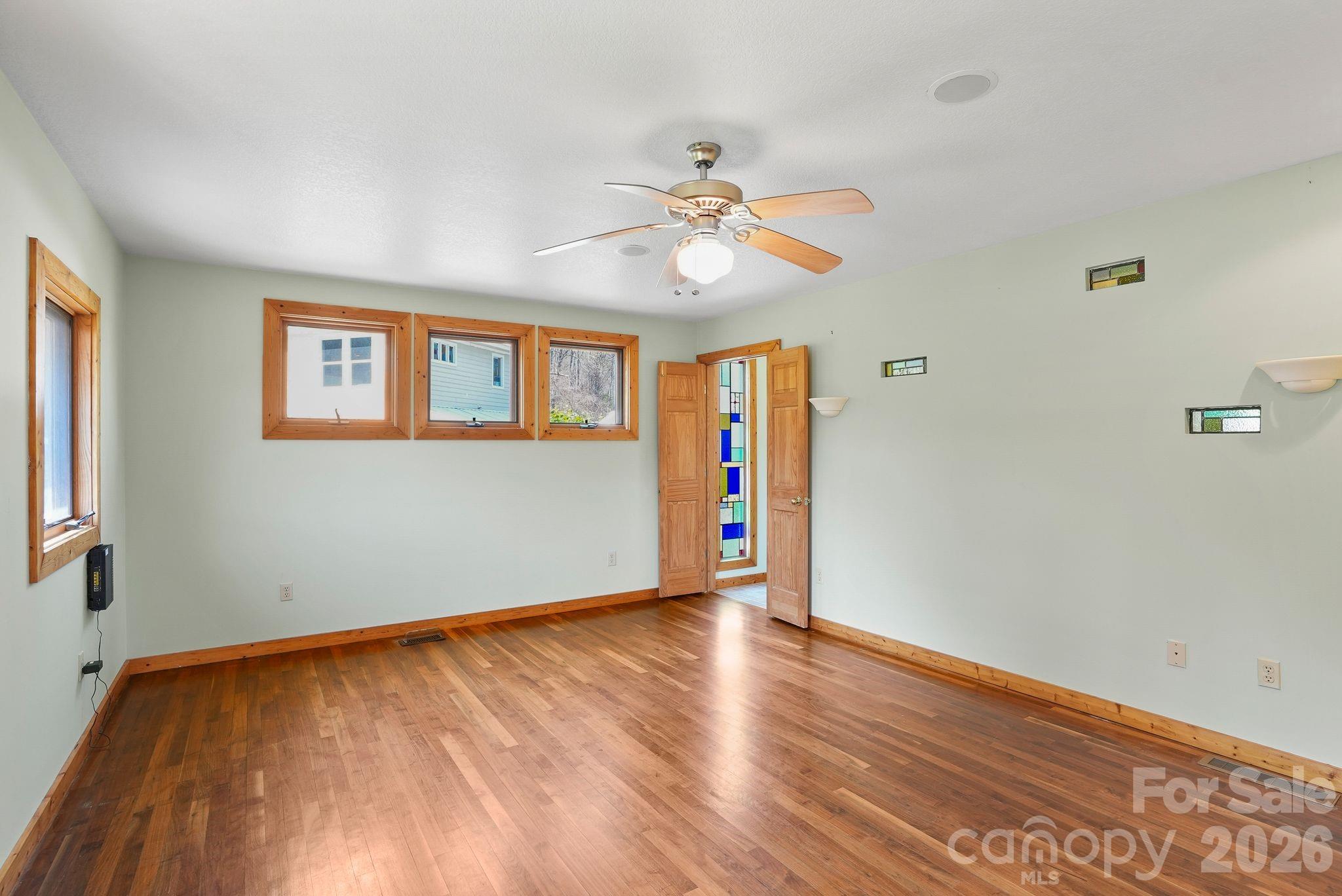 310 Burr Ridge Property Photo 13