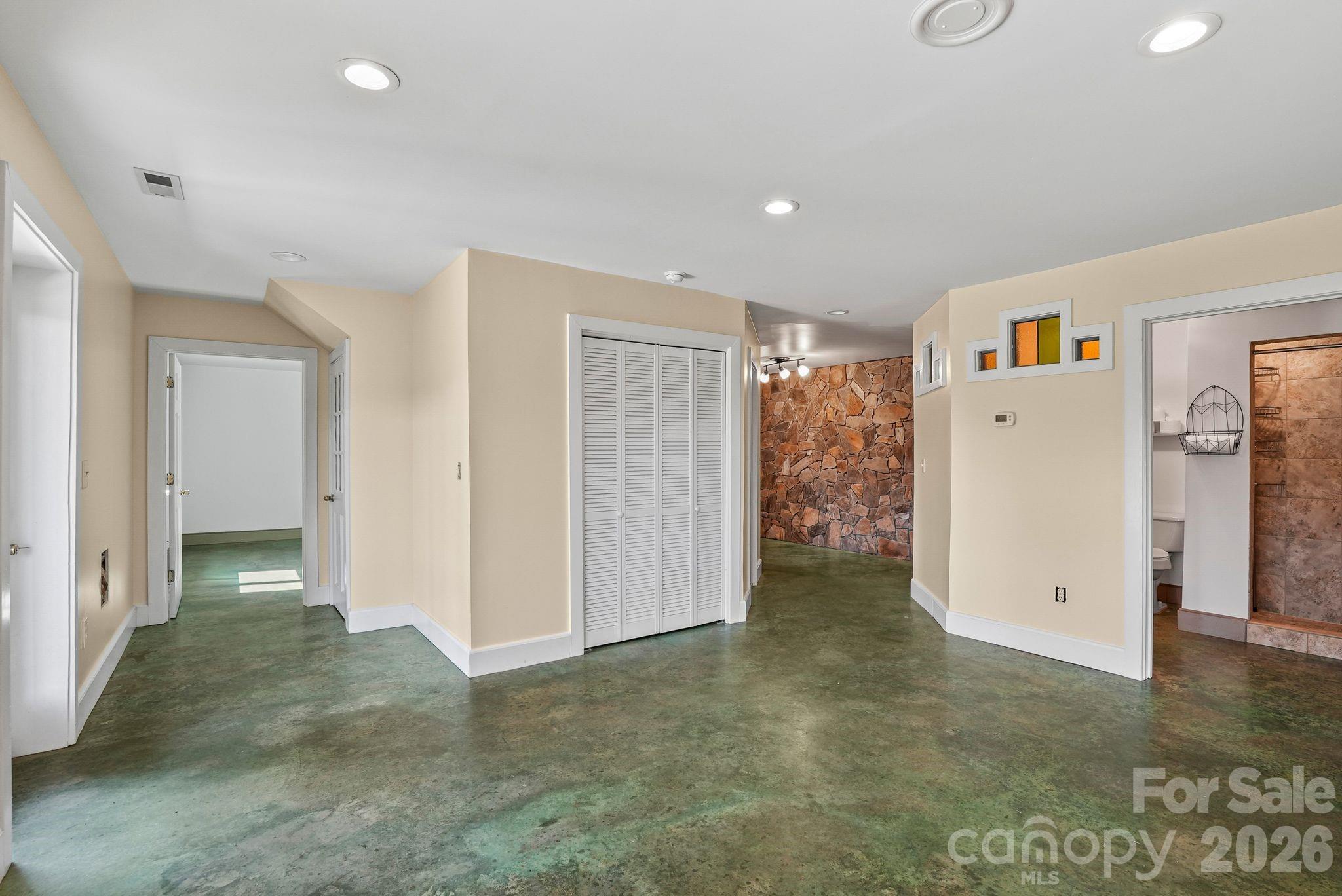 310 Burr Ridge Property Photo 19