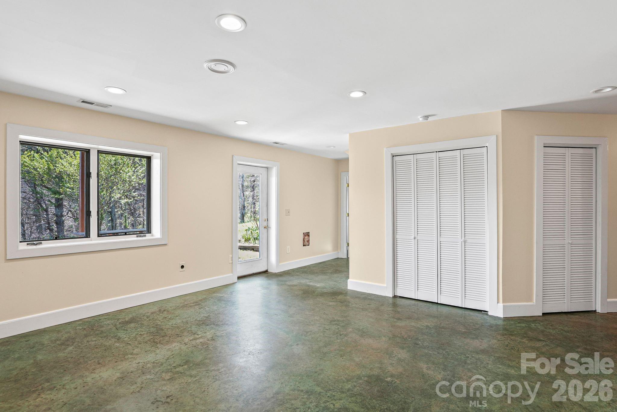 310 Burr Ridge Property Photo 27
