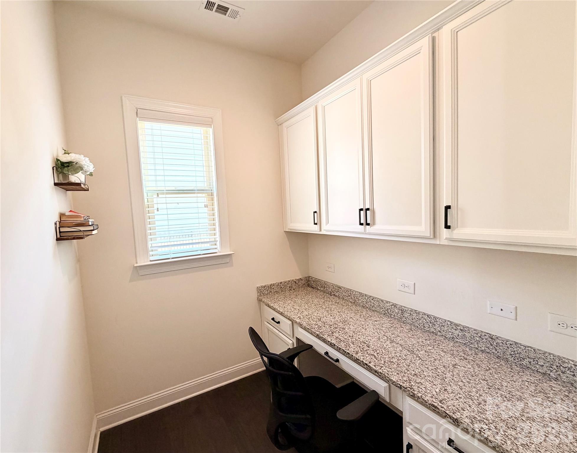 725 Kathy Dianne Drive Property Photo 17