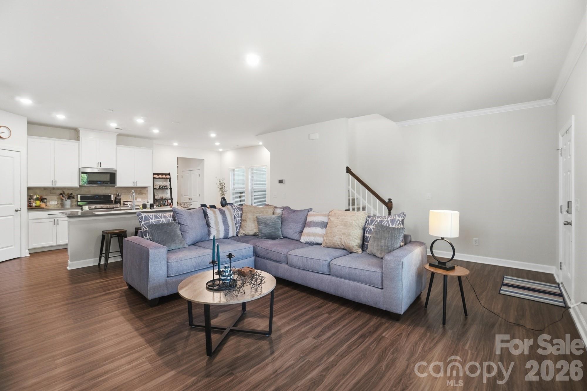 11931 Hambright Road Property Photo 8