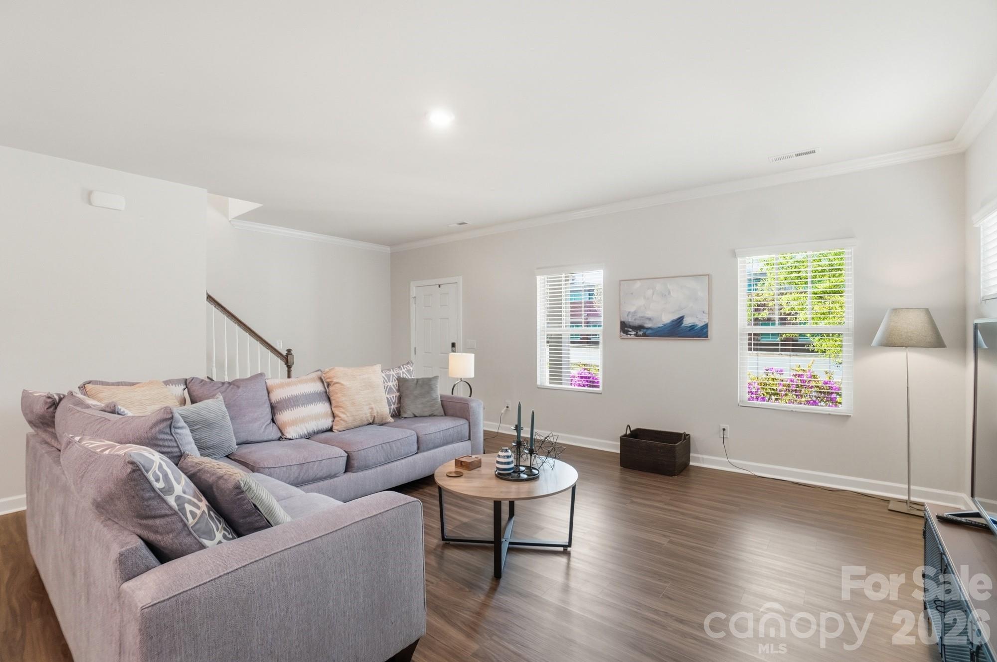 11931 Hambright Road Property Photo 9