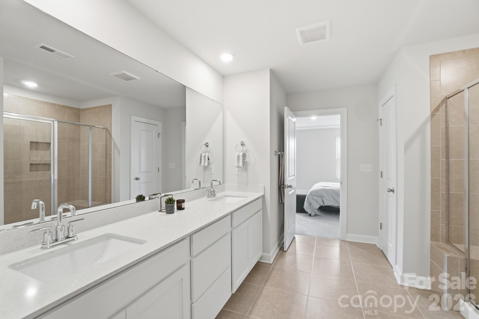 11931 Hambright Road Property Photo 33