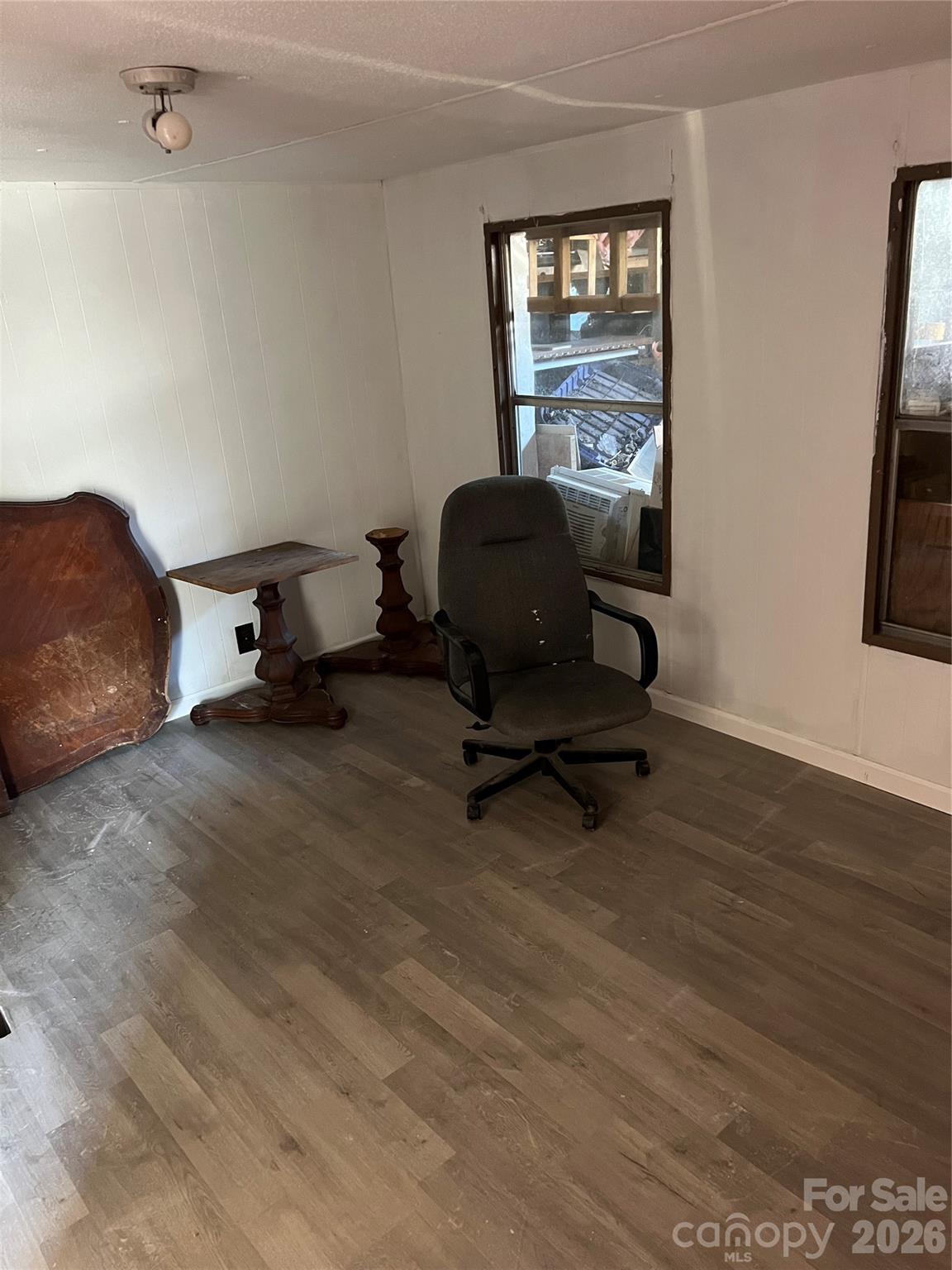 150 Combo Court Property Photo 3