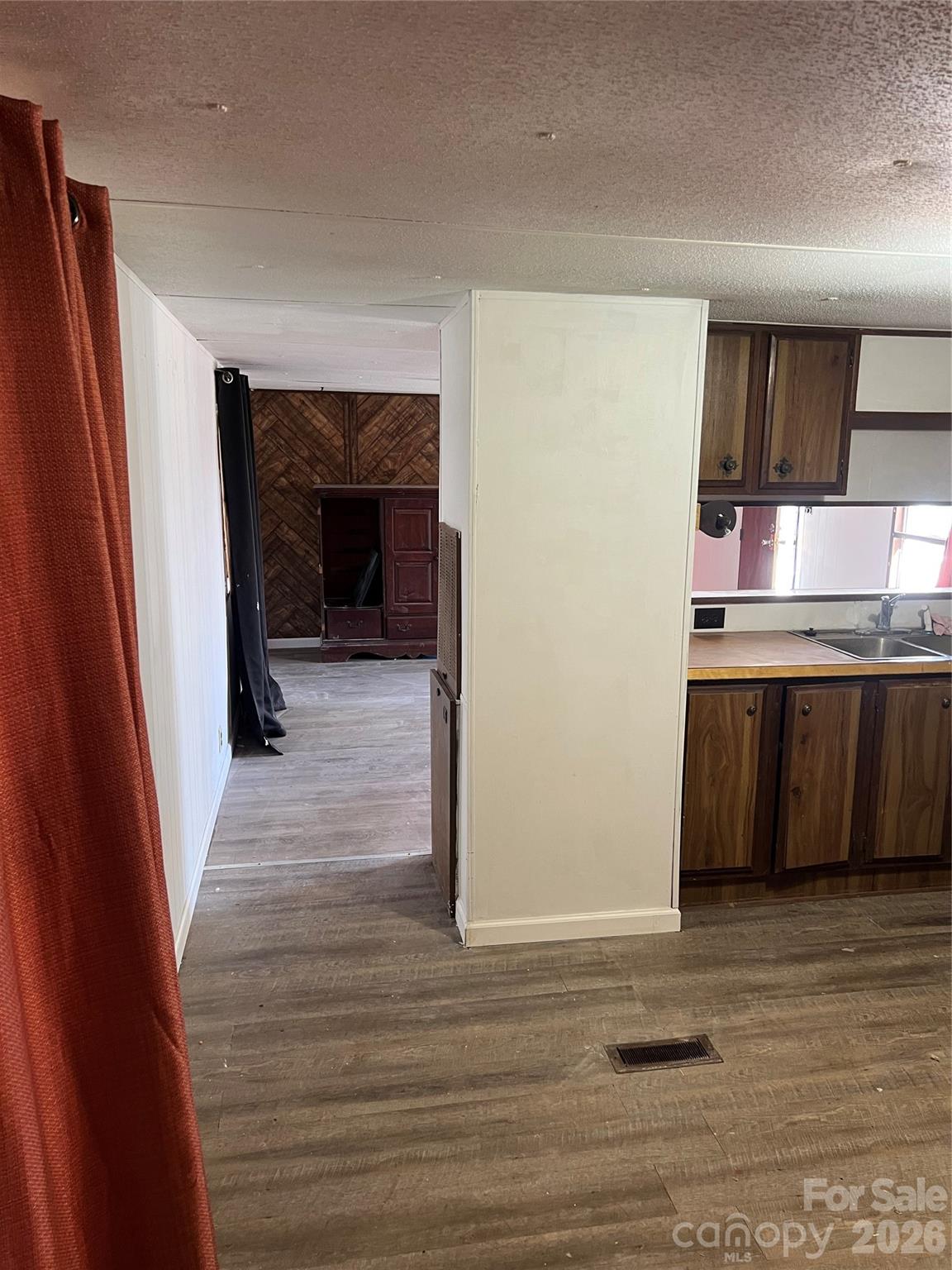 150 Combo Court Property Photo 6