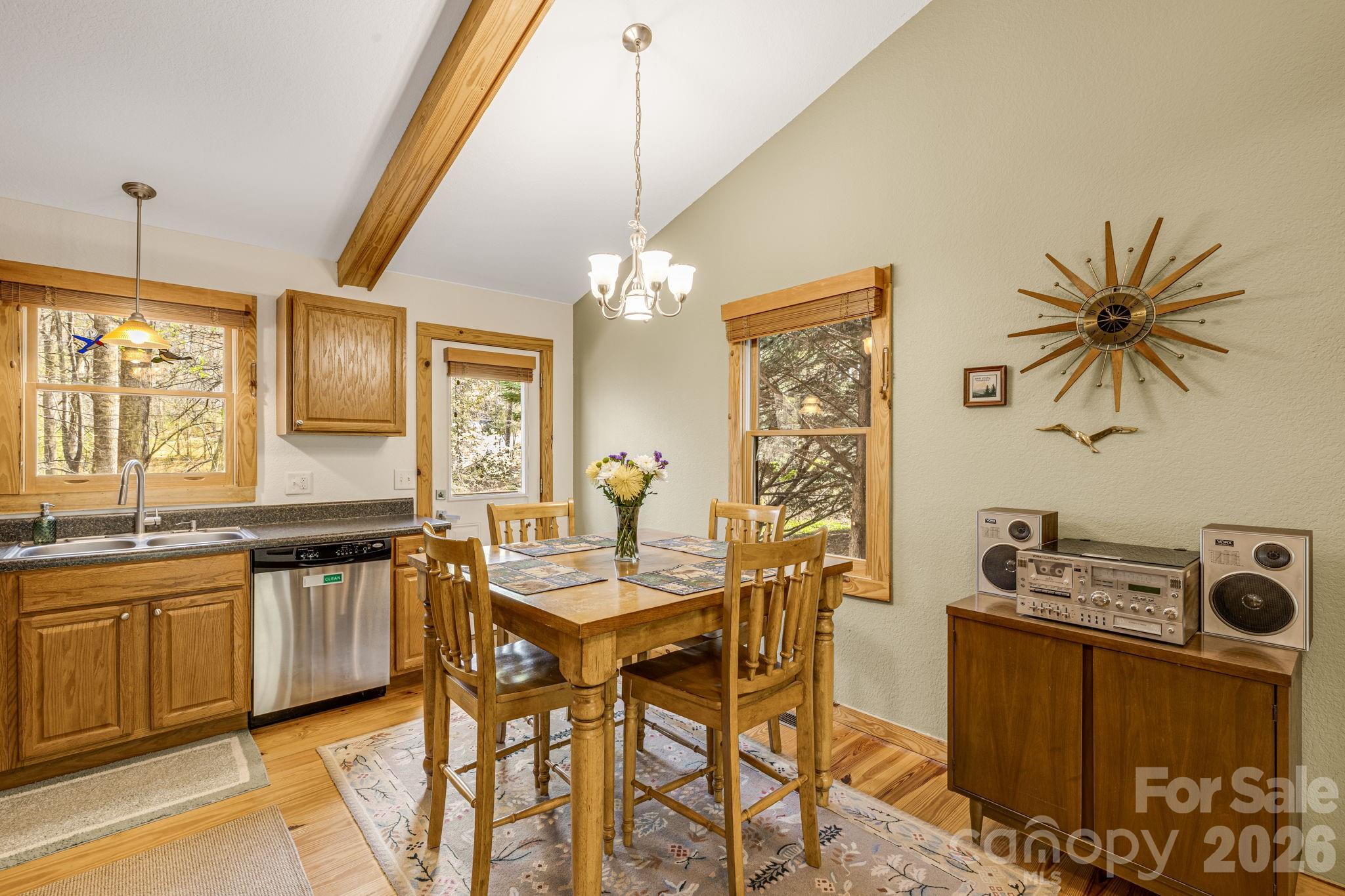 517 Pheasant Street Property Photo 7
