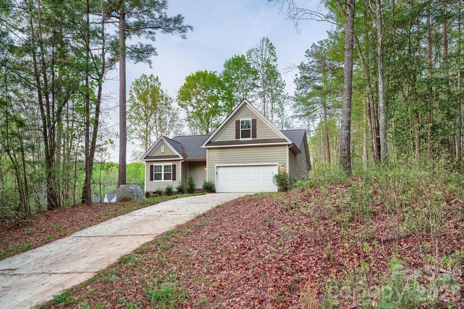 1333 Ron Whicker Drive Property Photo 2