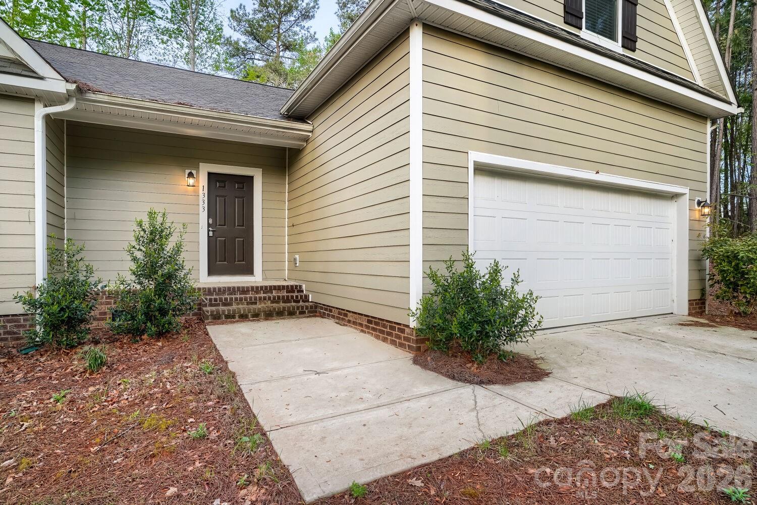1333 Ron Whicker Drive Property Photo 3