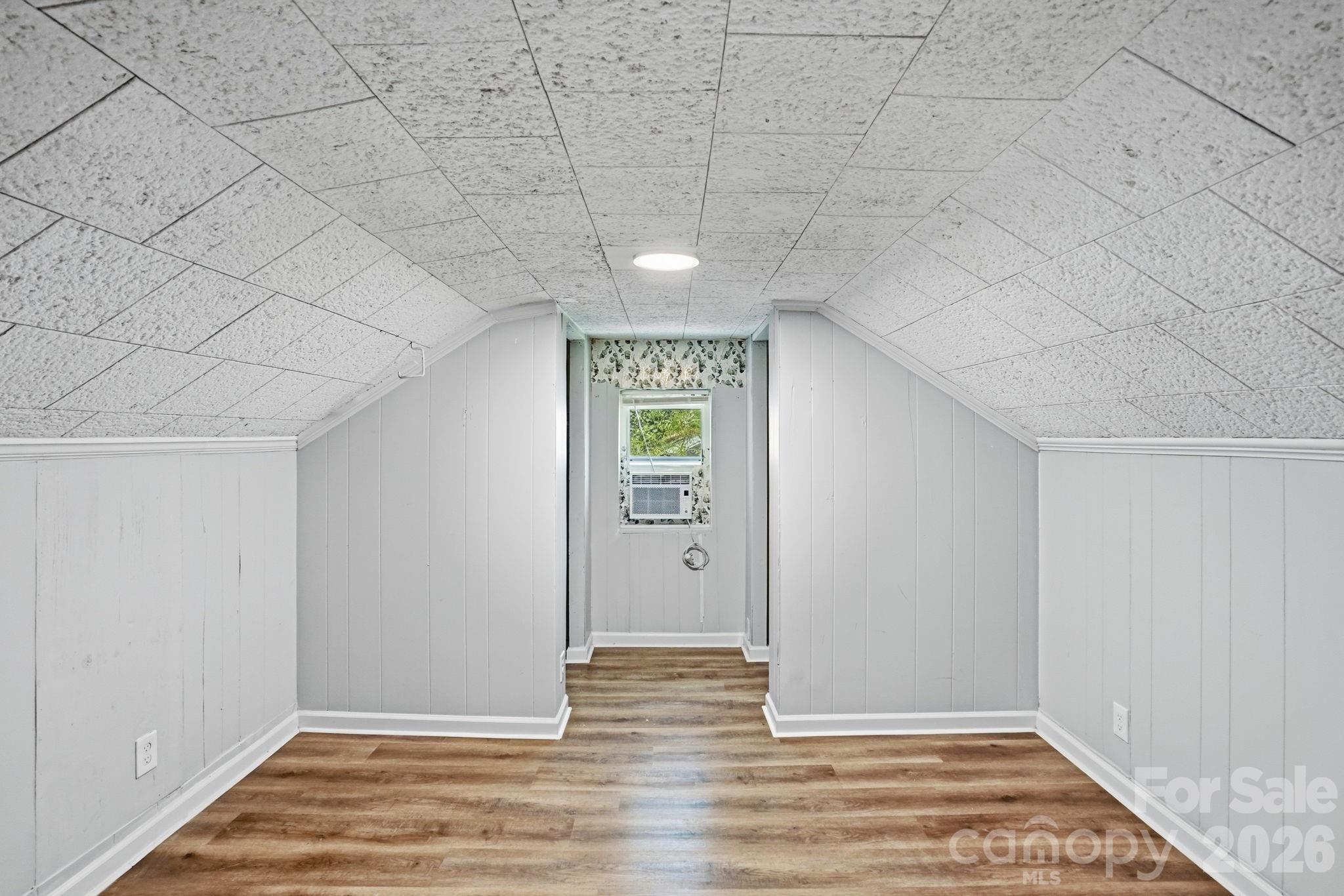 8825 Mcclure Circle Property Photo 13