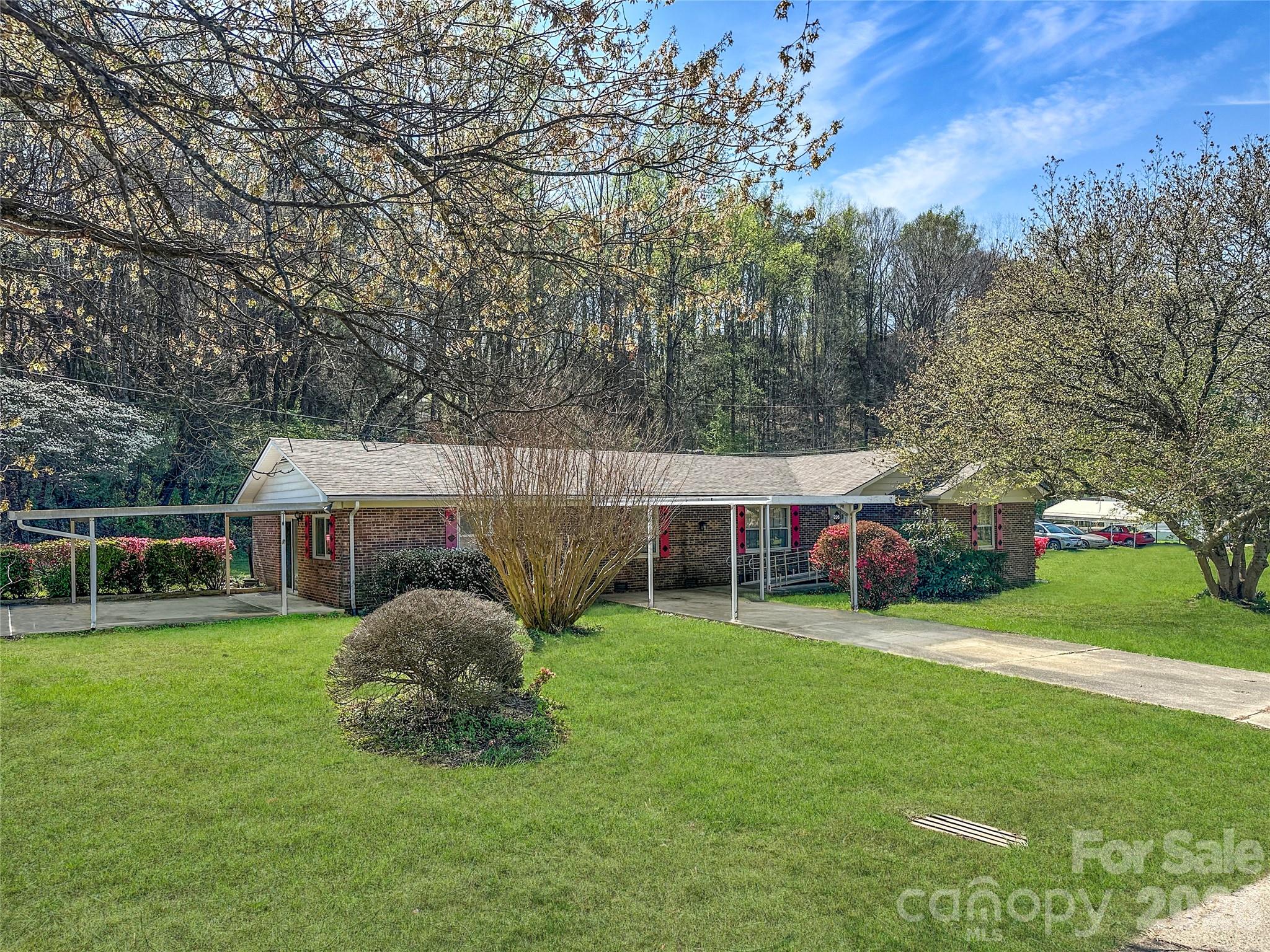 205 Bond Street Property Photo 1