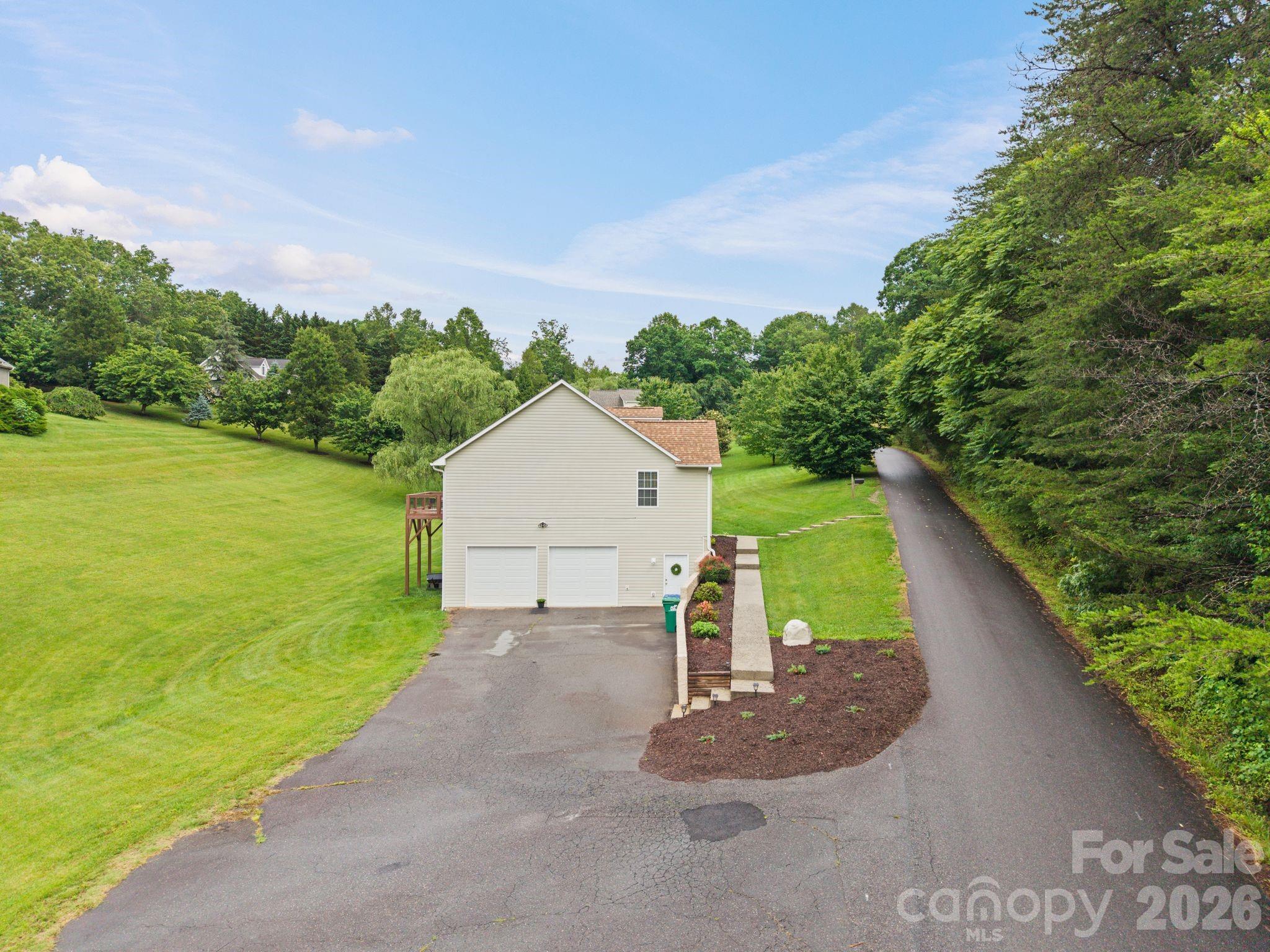 77 Sherry Lane Property Photo 43
