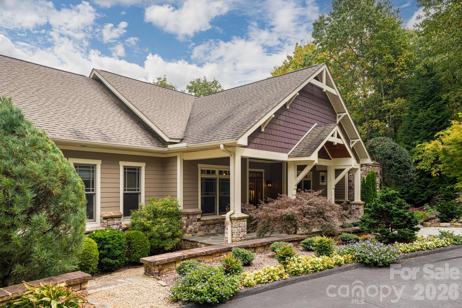 104 Mossridge Court Property Photo 2