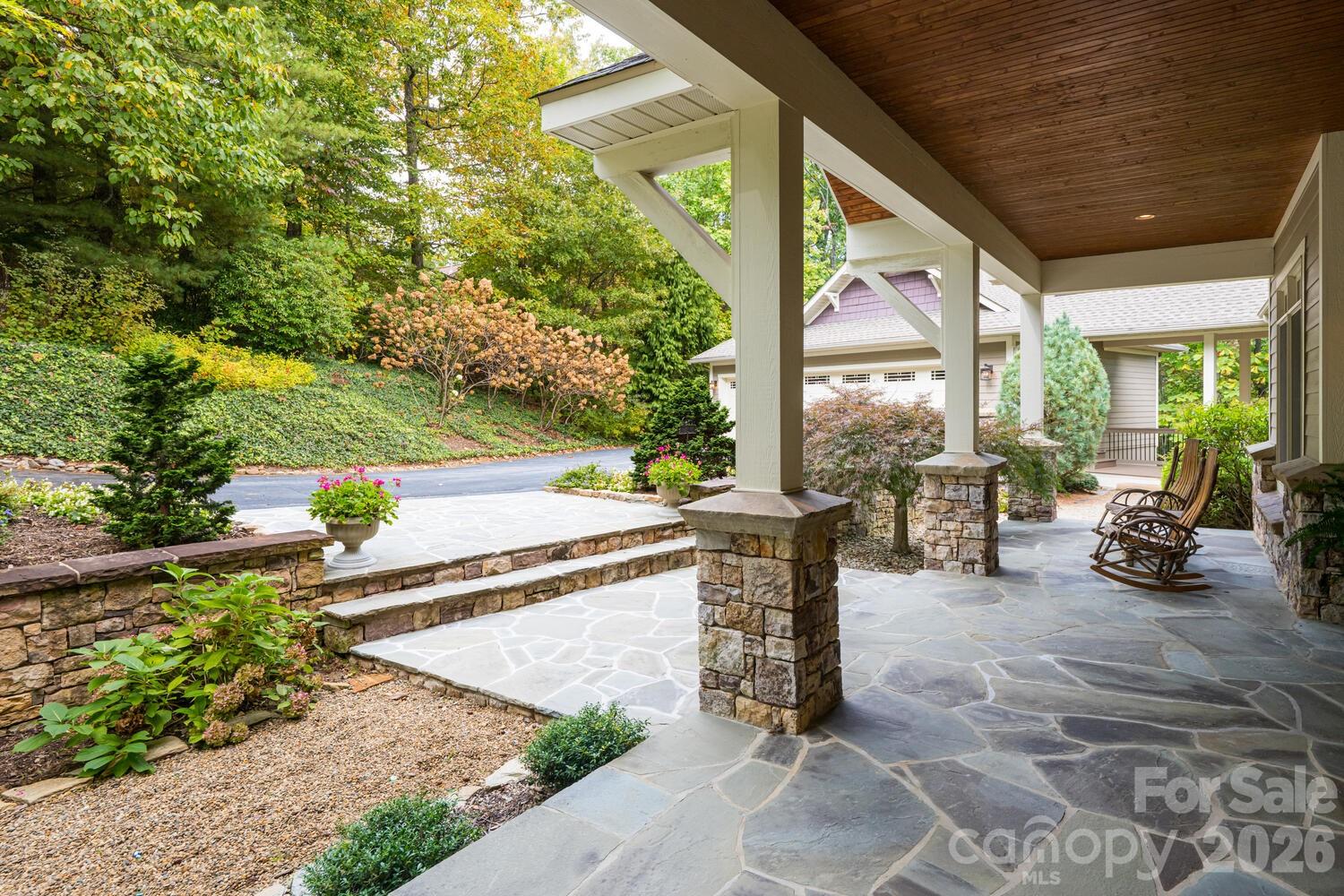 104 Mossridge Court Property Photo 4