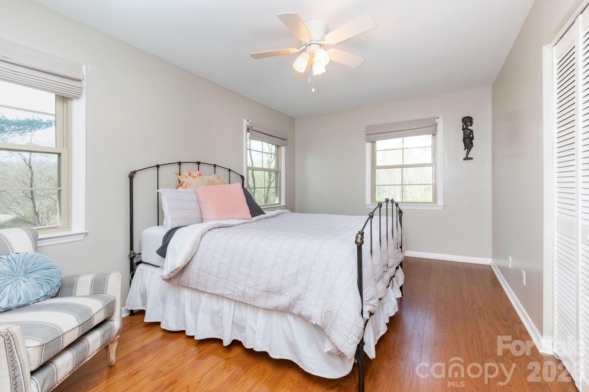 121 Churchill Downs Drive Property Photo 17