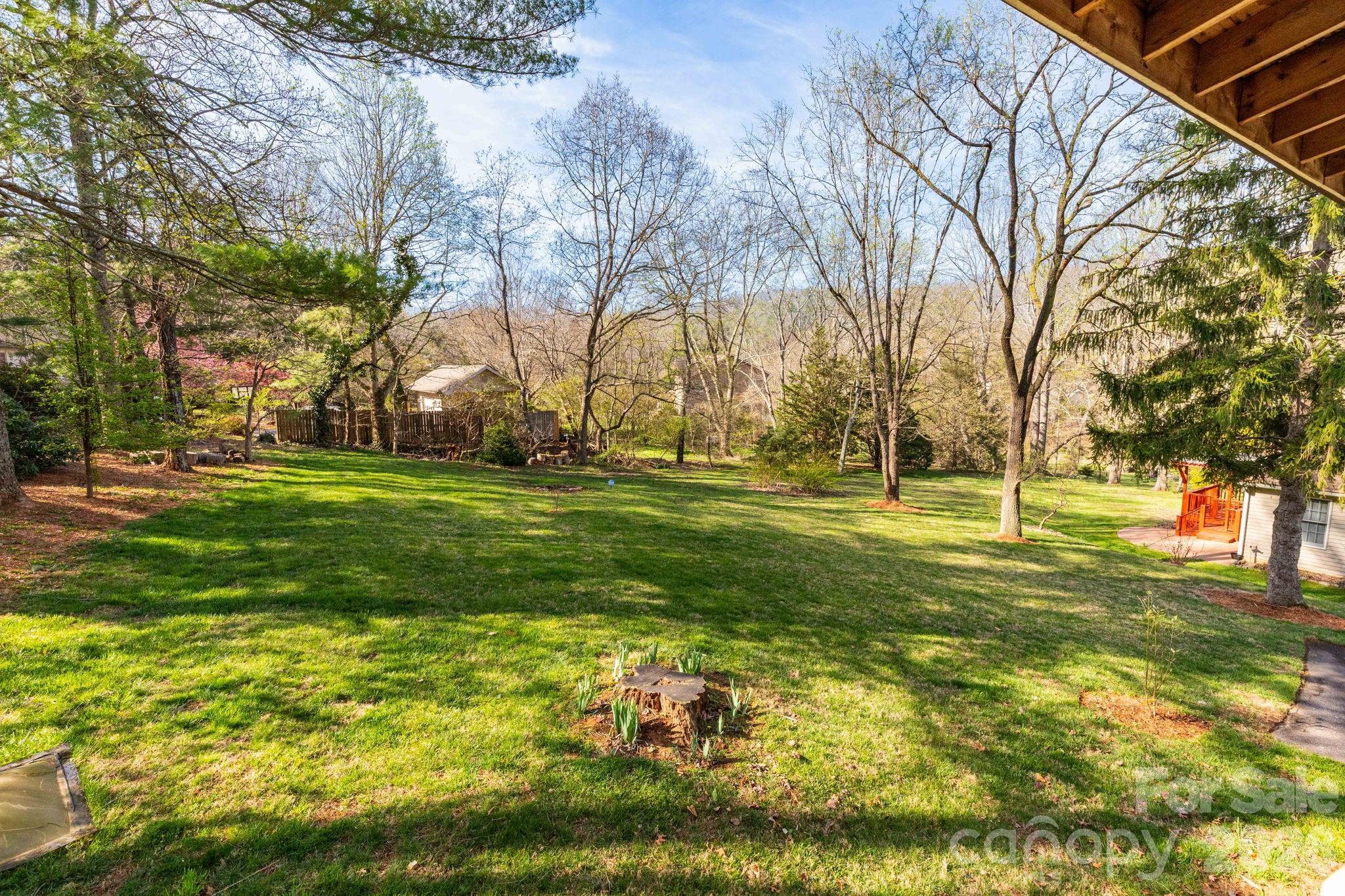 121 Churchill Downs Drive Property Photo 22