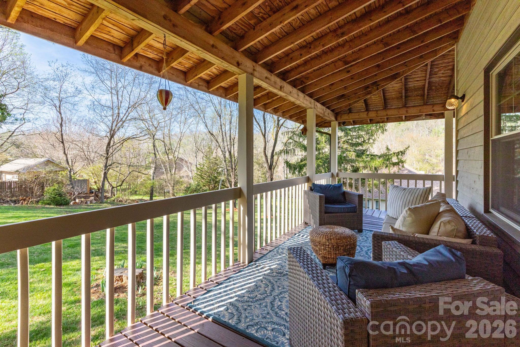 121 Churchill Downs Drive Property Photo 23
