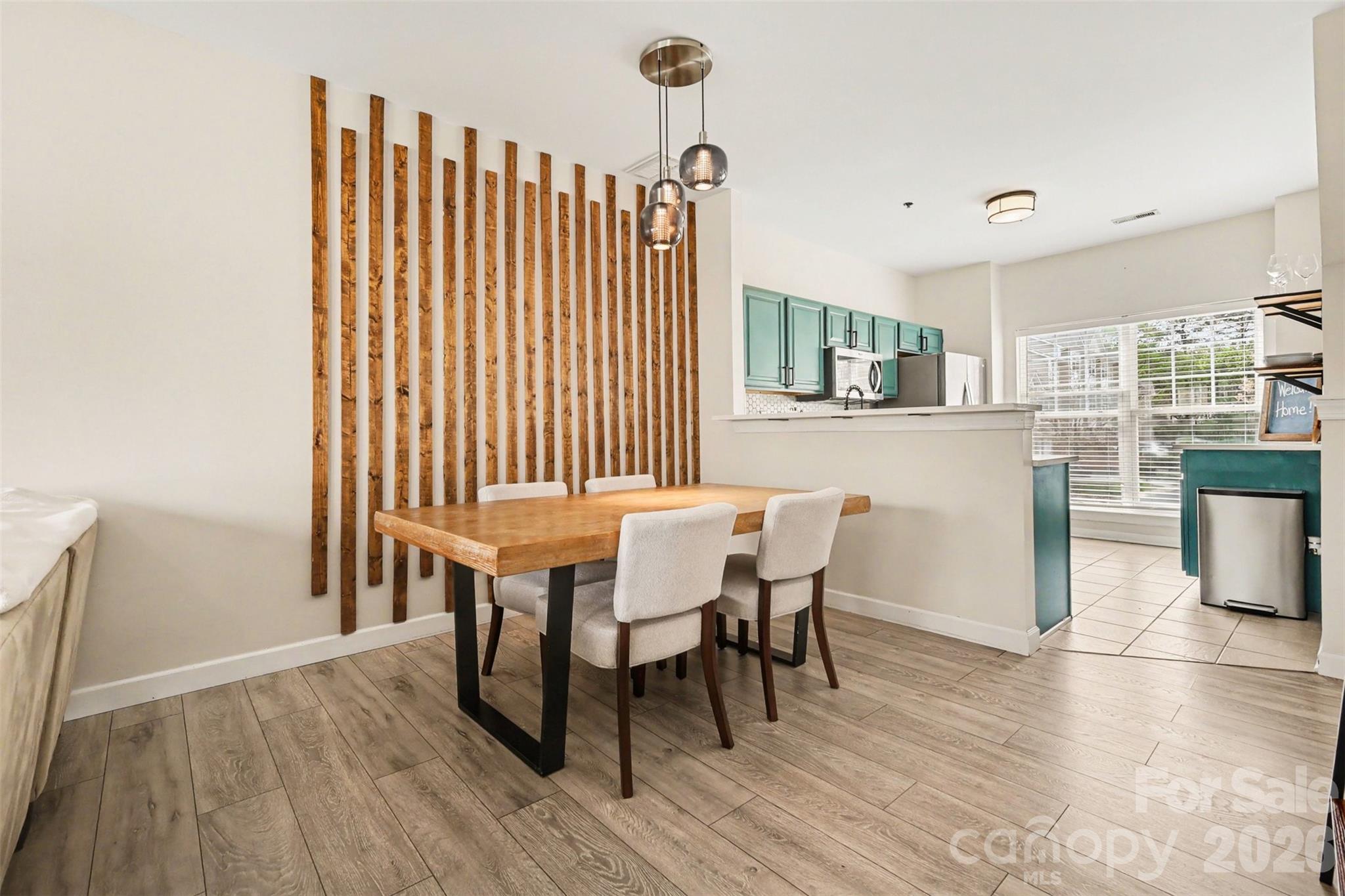2729 Avalon Loop Road Property Photo 6
