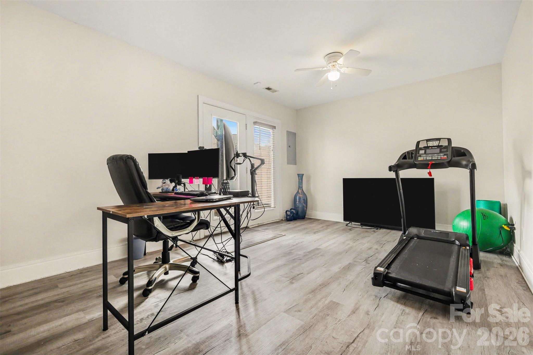 2729 Avalon Loop Road Property Photo 16