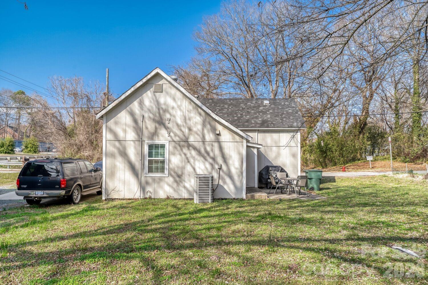 409 W Norment Avenue Property Photo 10