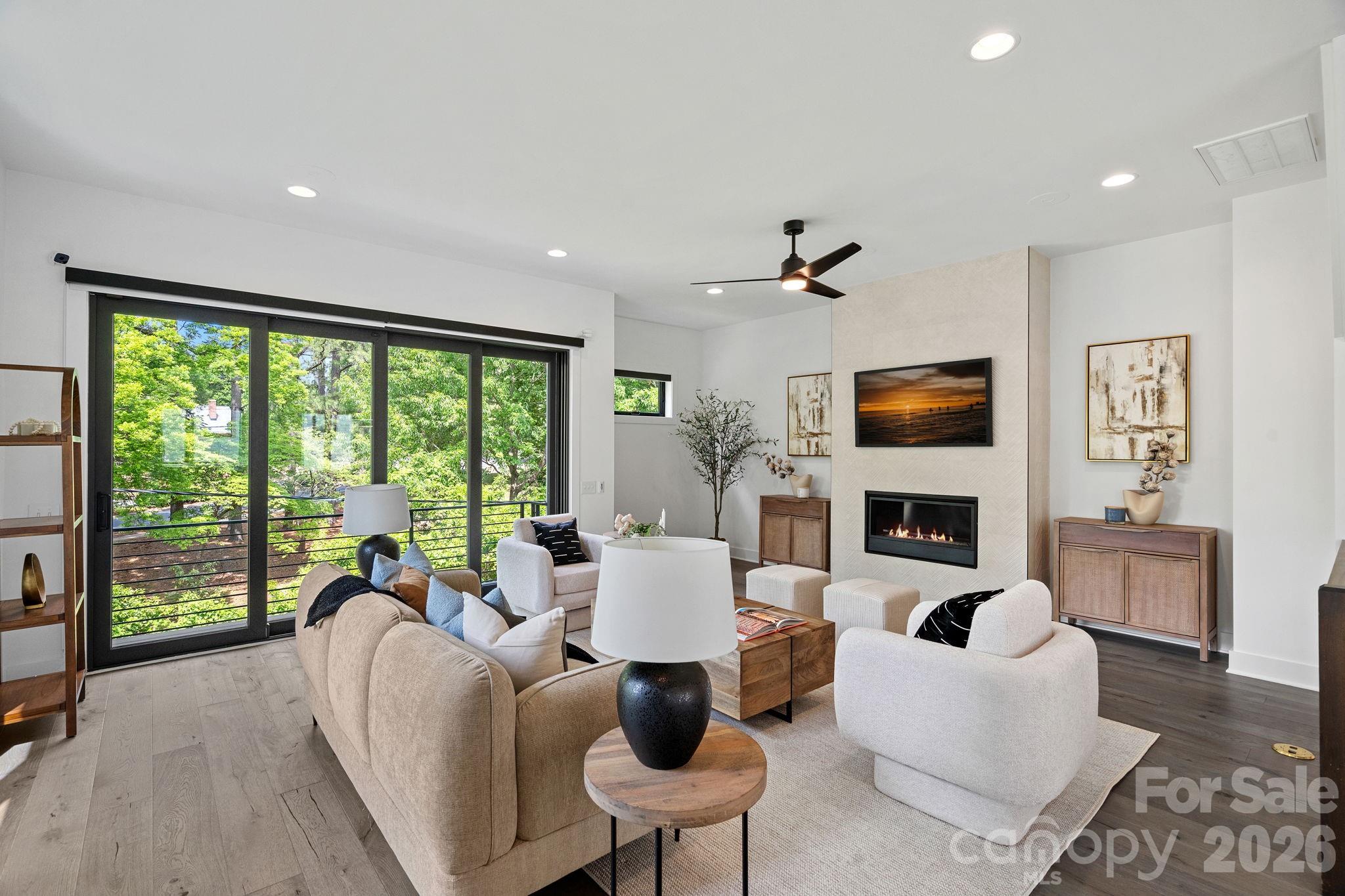 1006 Westbrook Drive B Property Photo 6