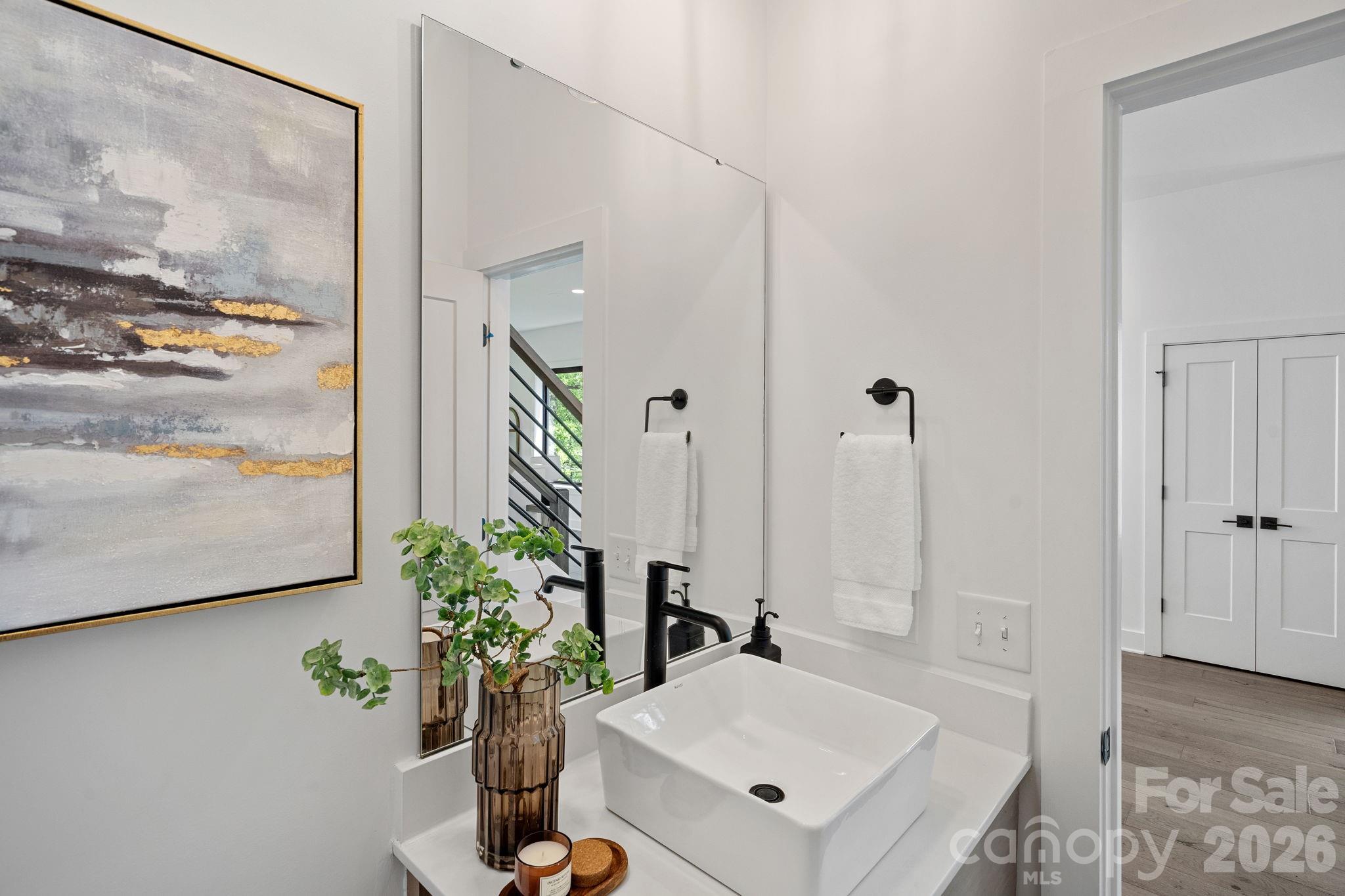 1006 Westbrook Drive B Property Photo 13