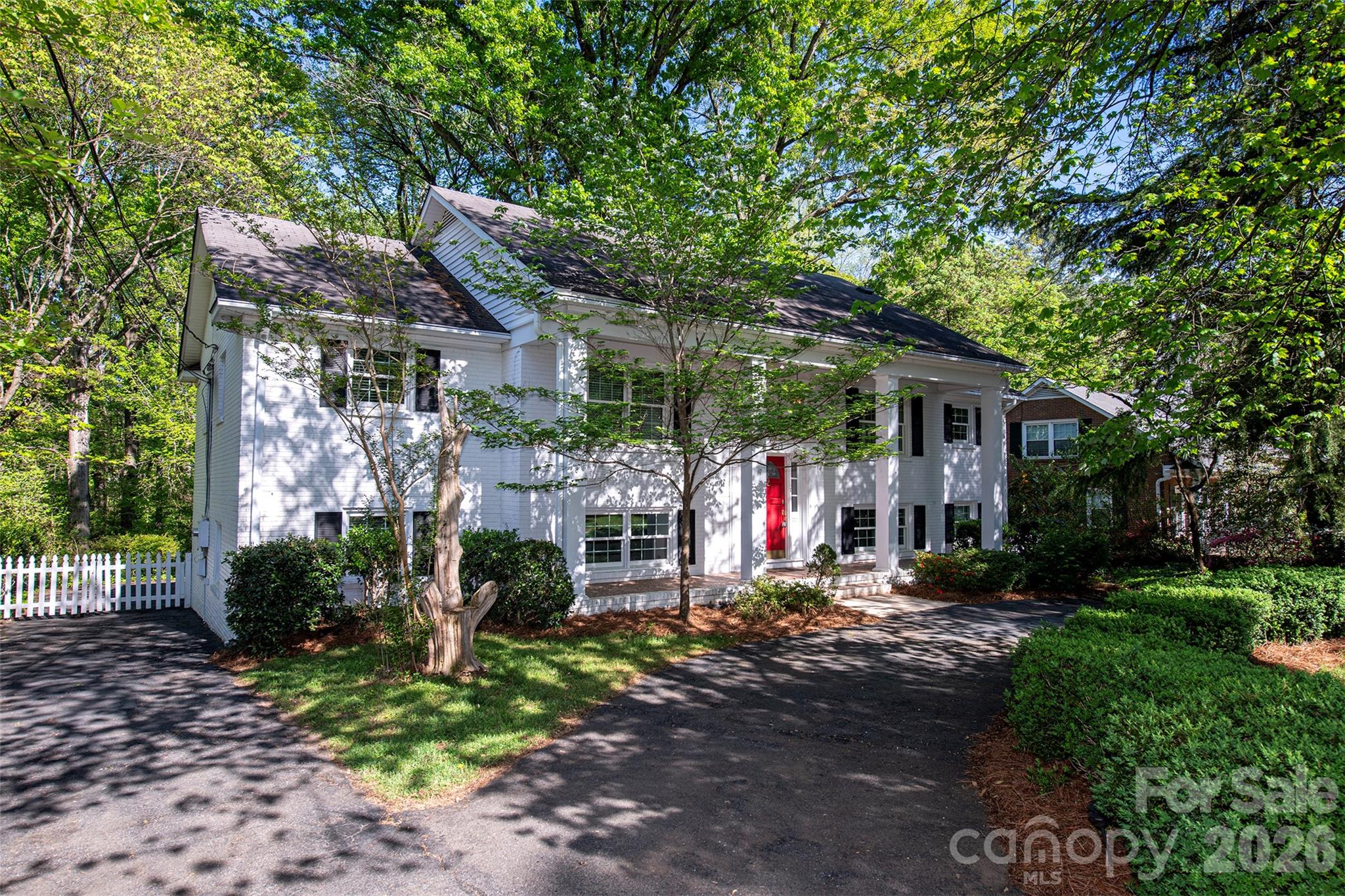 6629 Knightswood Drive Property Photo 2