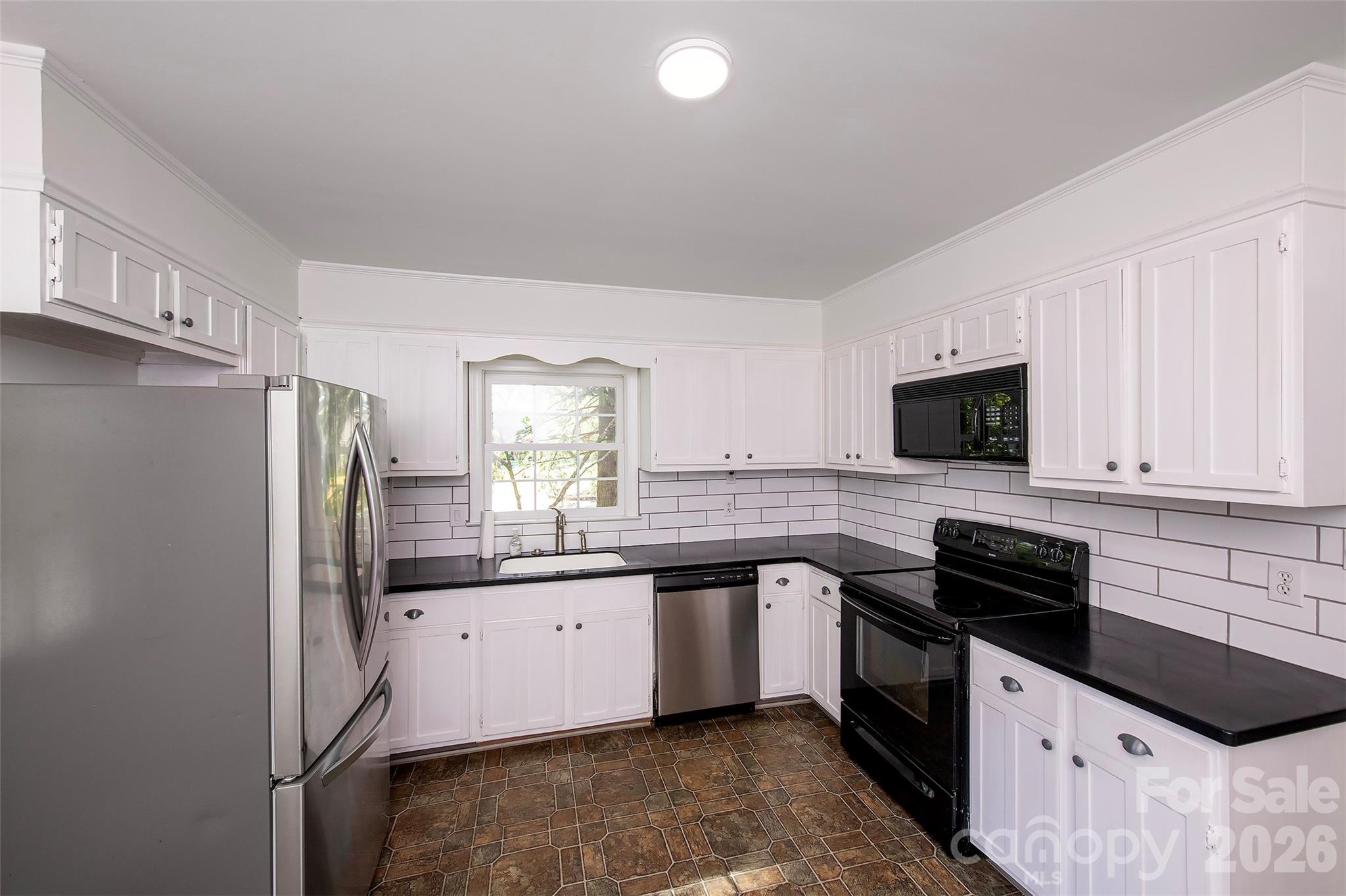 6629 Knightswood Drive Property Photo 10
