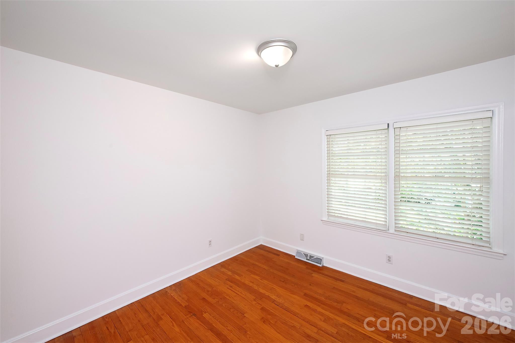 6629 Knightswood Drive Property Photo 12