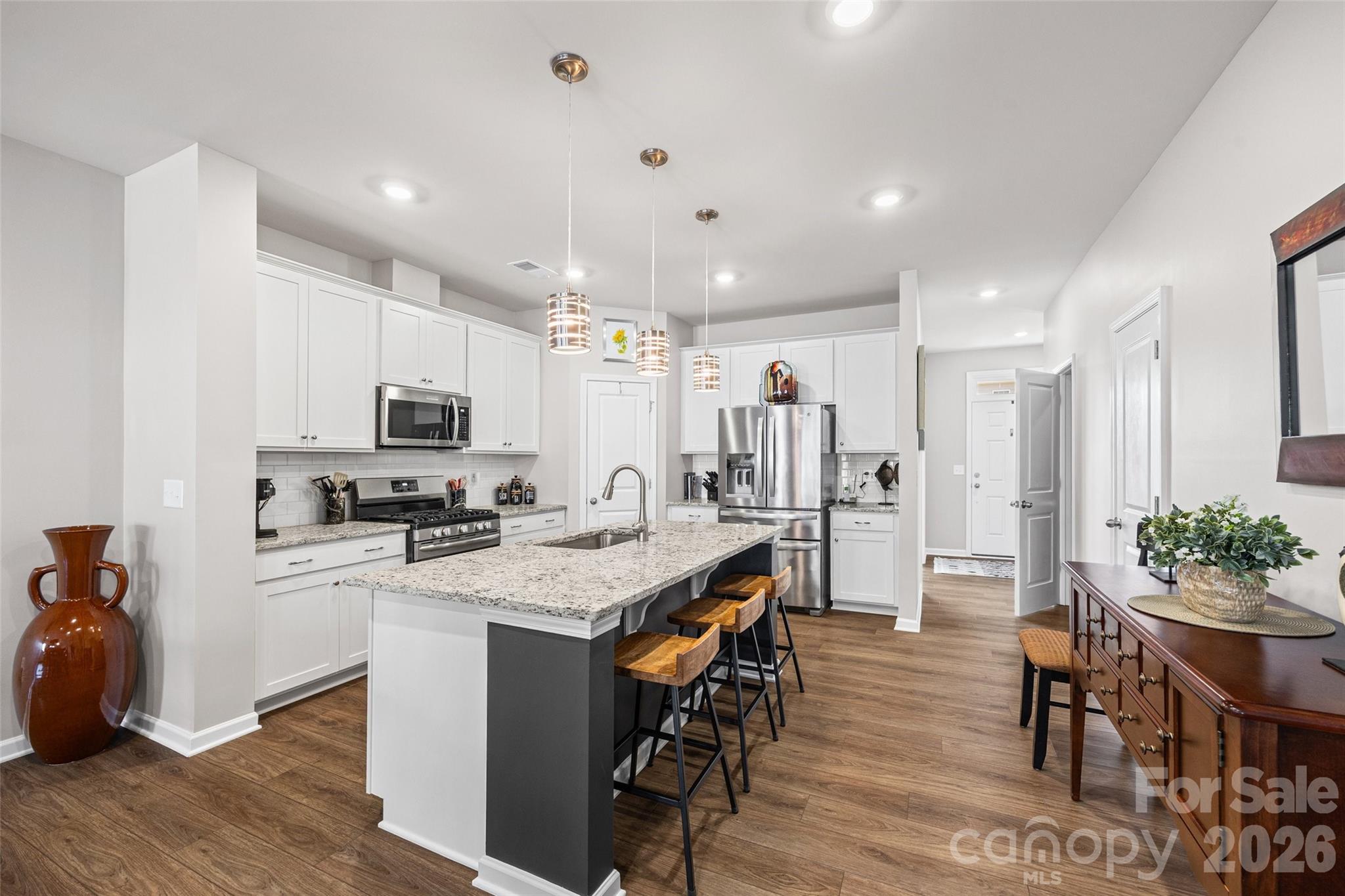 909 Cobbled Way Property Photo 10