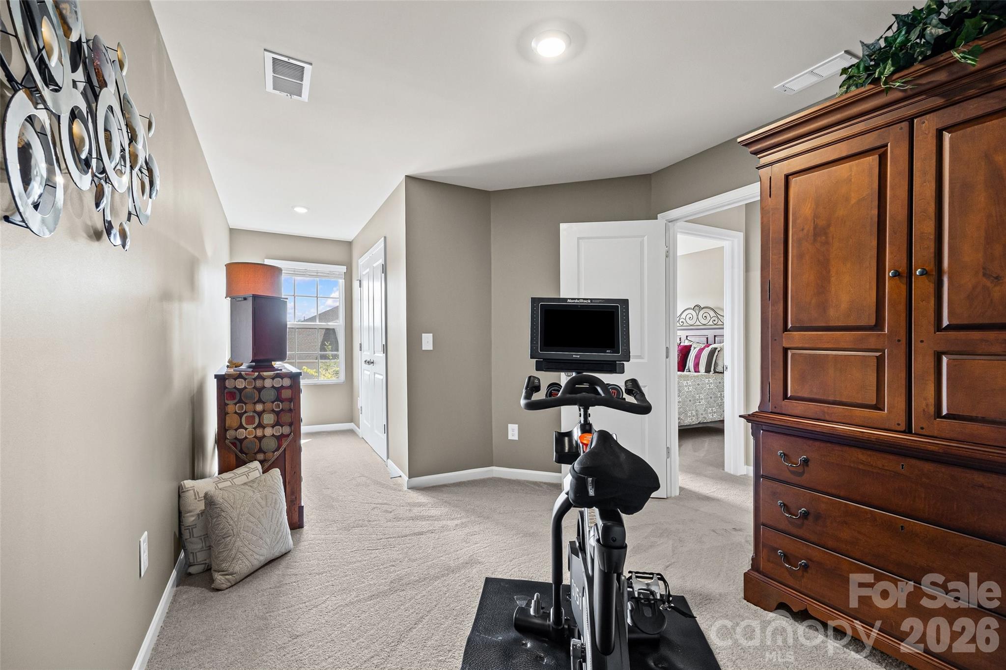 909 Cobbled Way Property Photo 16