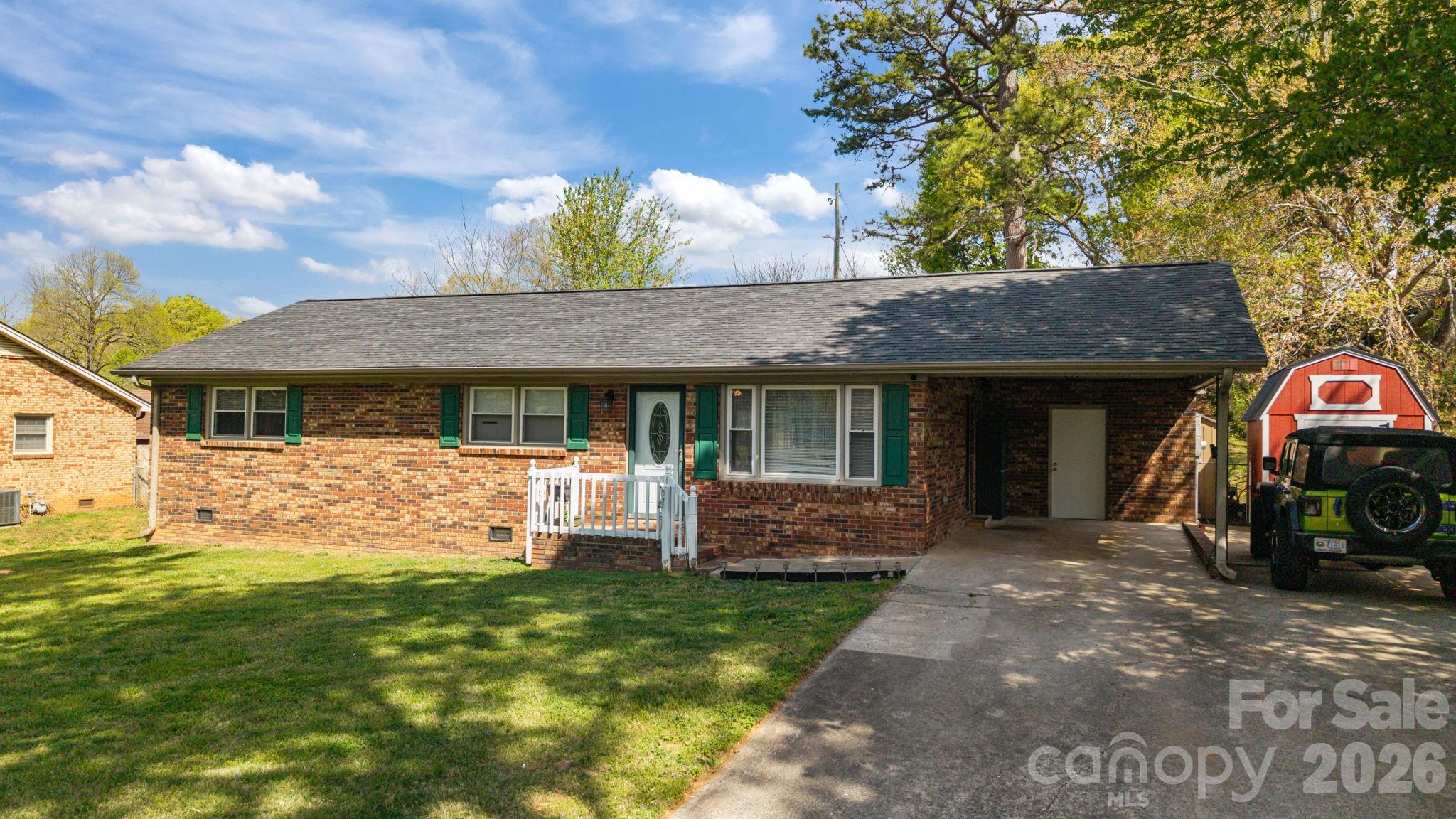 3942 Linwood Road Property Photo 1