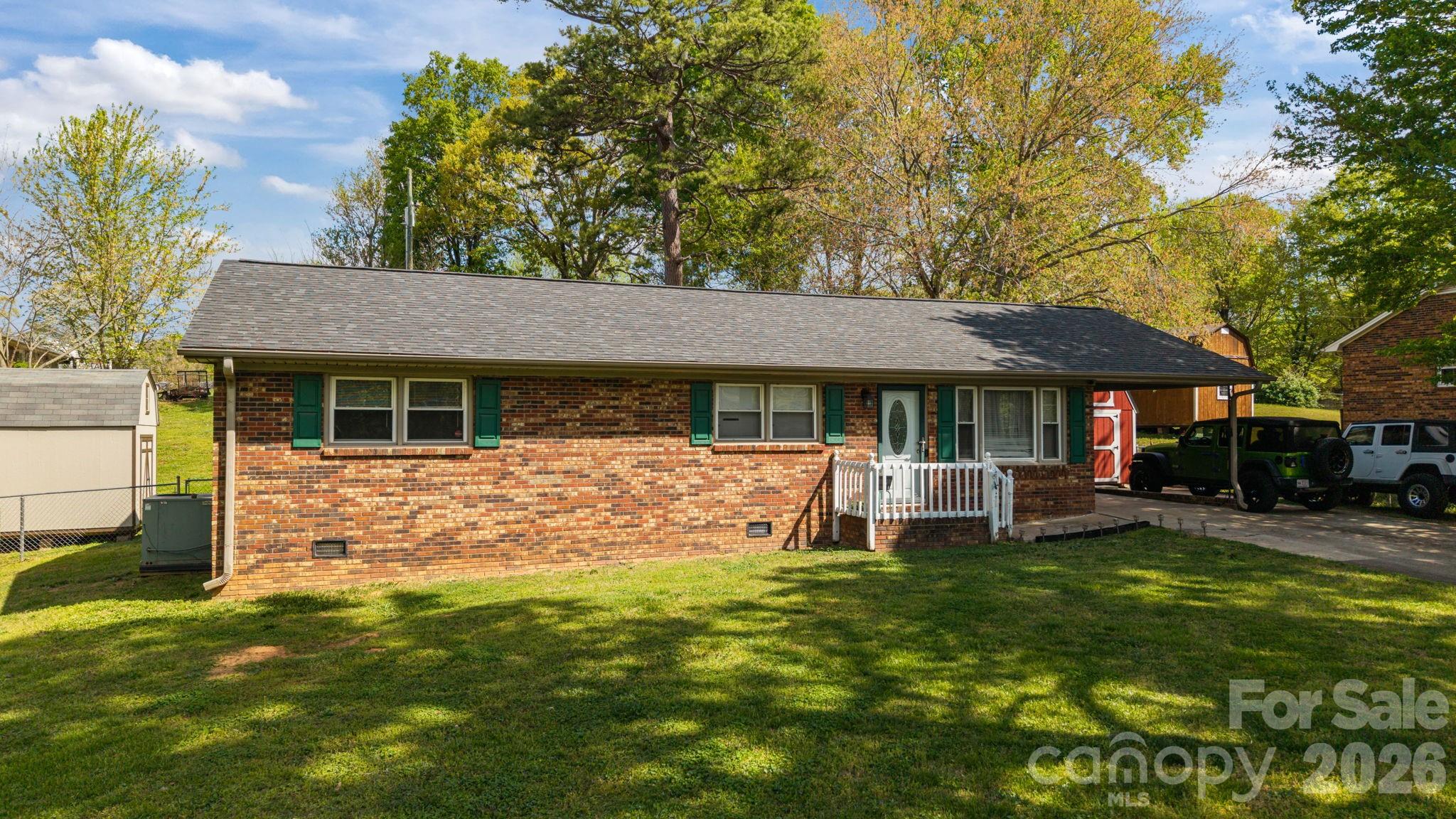 3942 Linwood Road Property Photo 3
