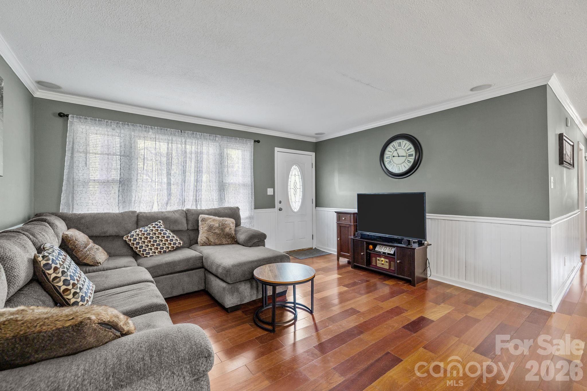 3942 Linwood Road Property Photo 9