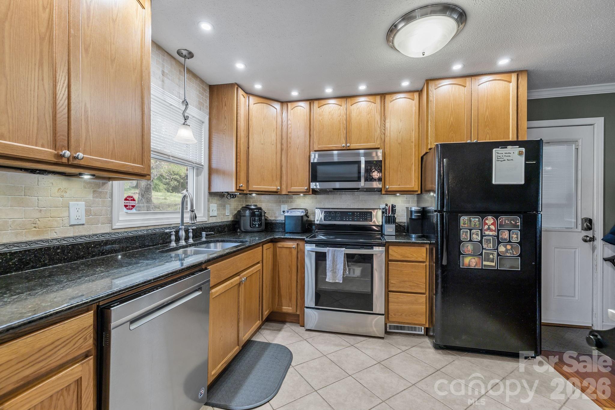 3942 Linwood Road Property Photo 12