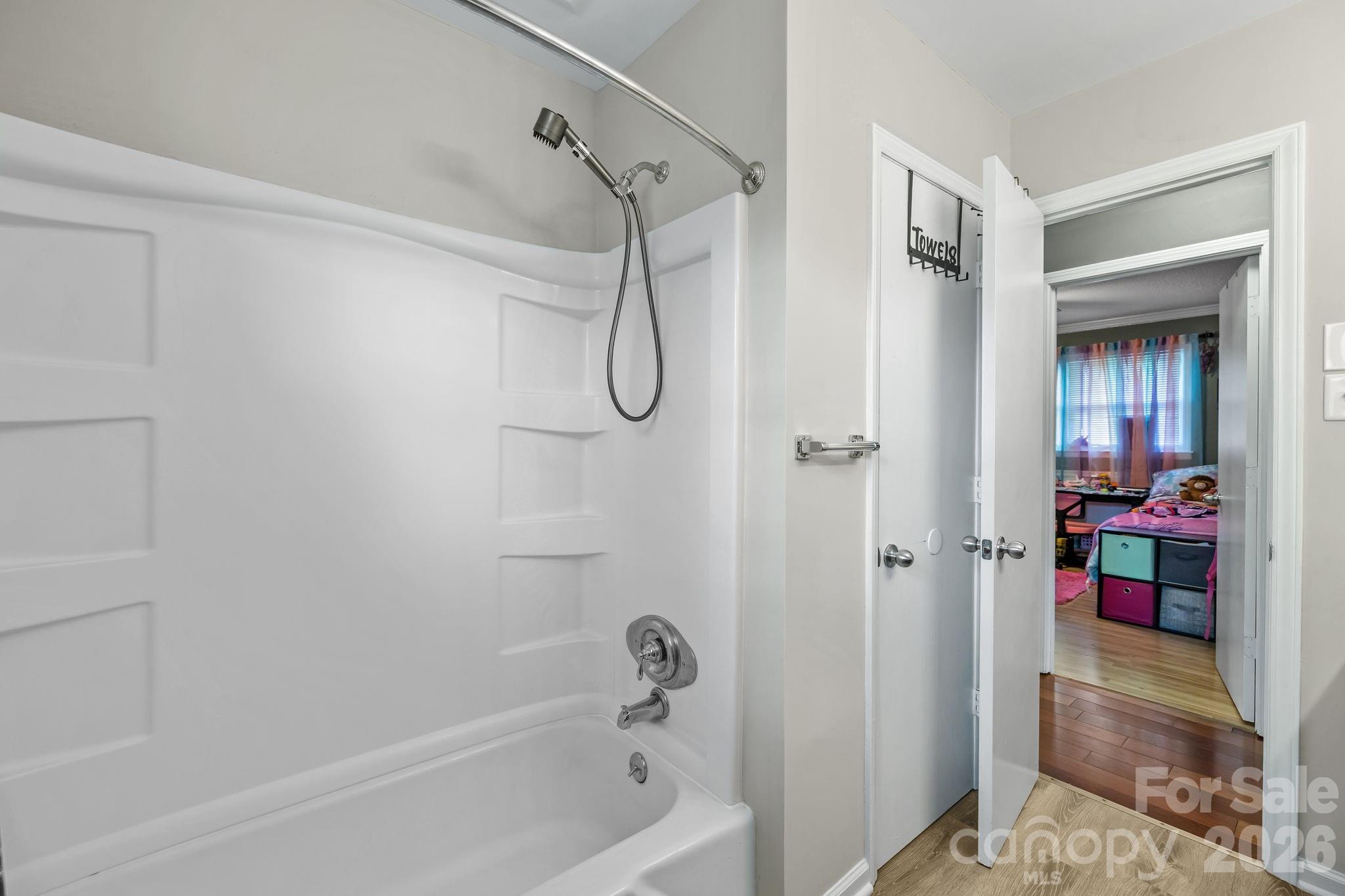 3942 Linwood Road Property Photo 26